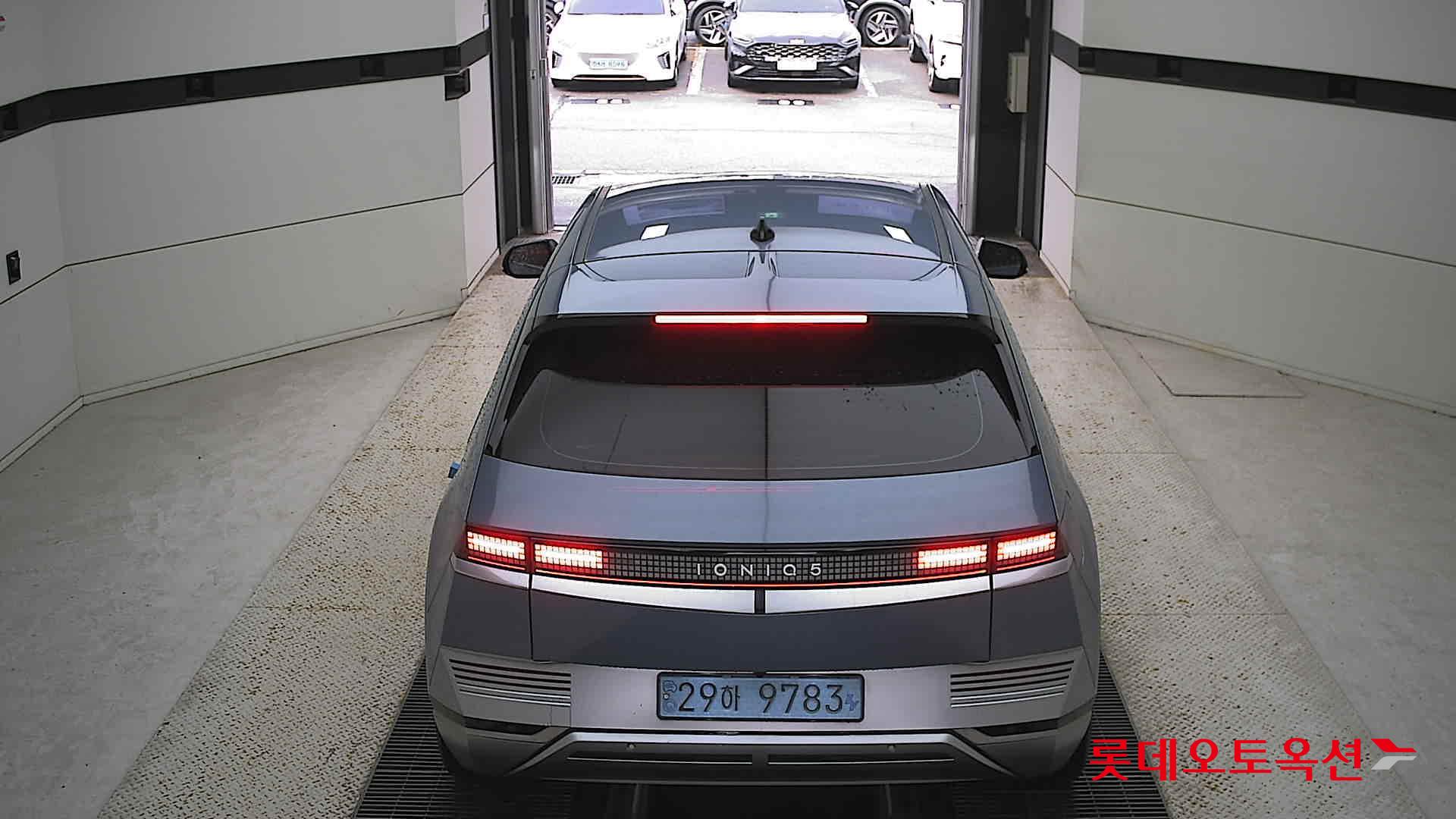 Hyundai IONIQ 5 2022 Lucid Blue Pearl из Кореи, фото 5