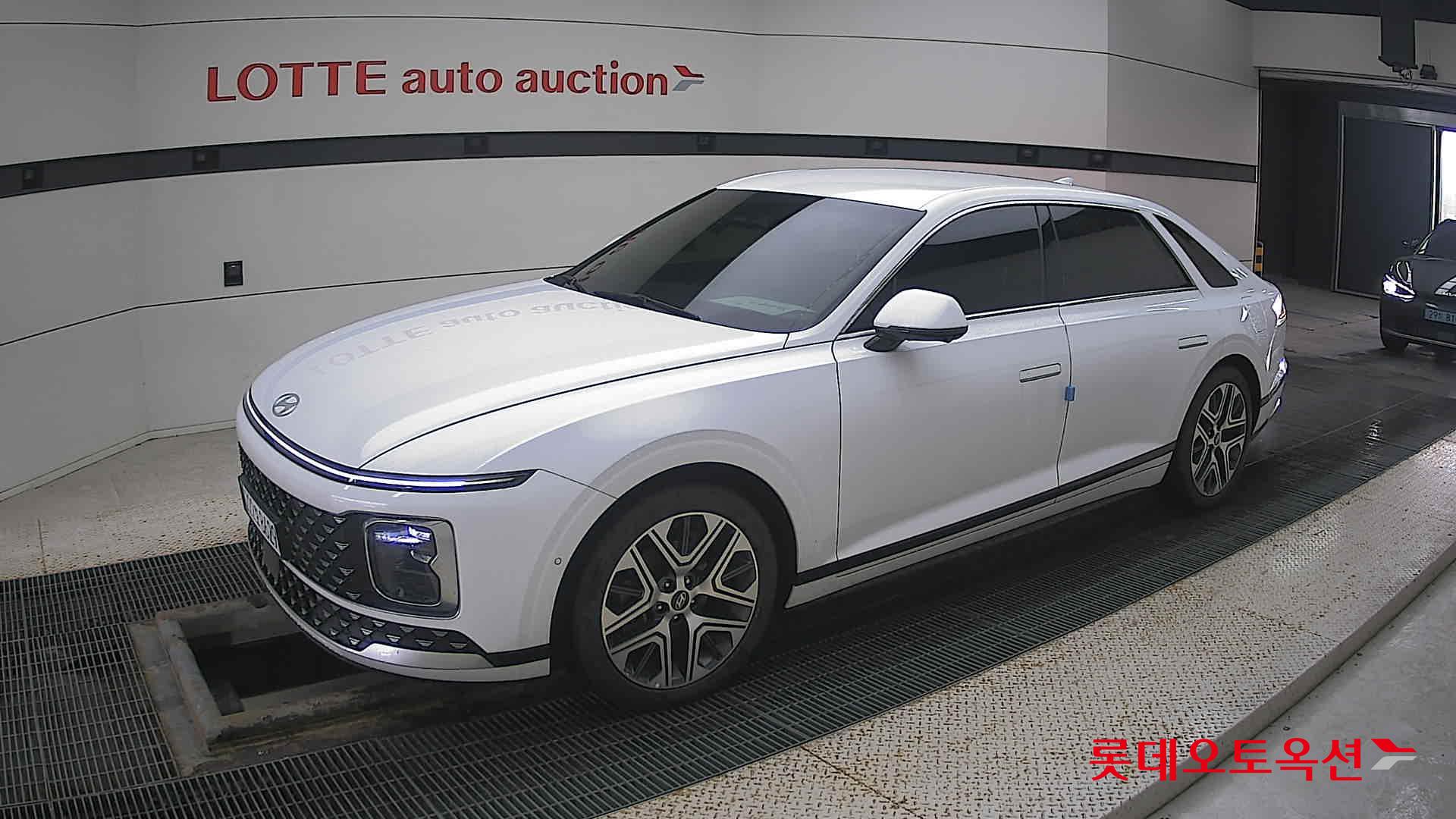 Hyundai Grandeur Hybrid id 3471663 из Кореи 13