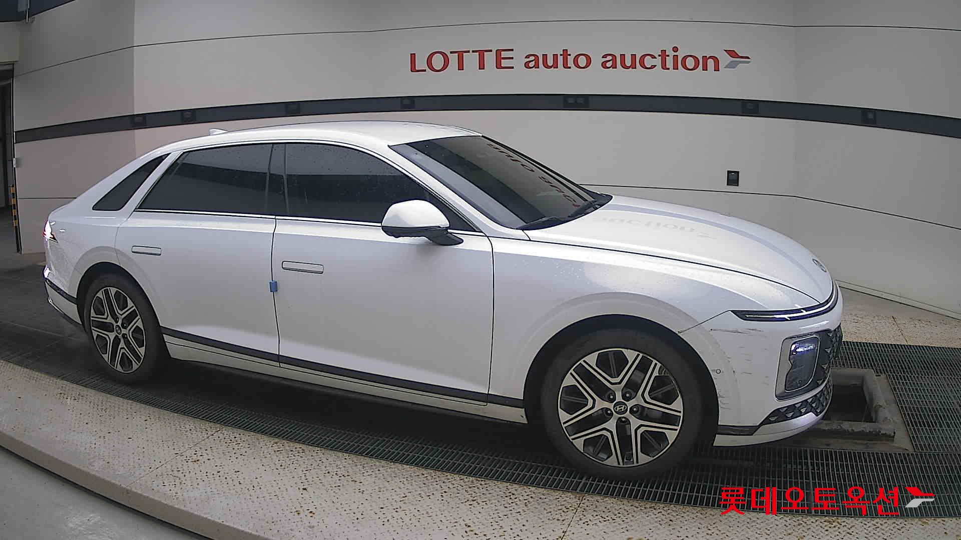 Hyundai Grandeur Hybrid id 3471663 из Кореи 17