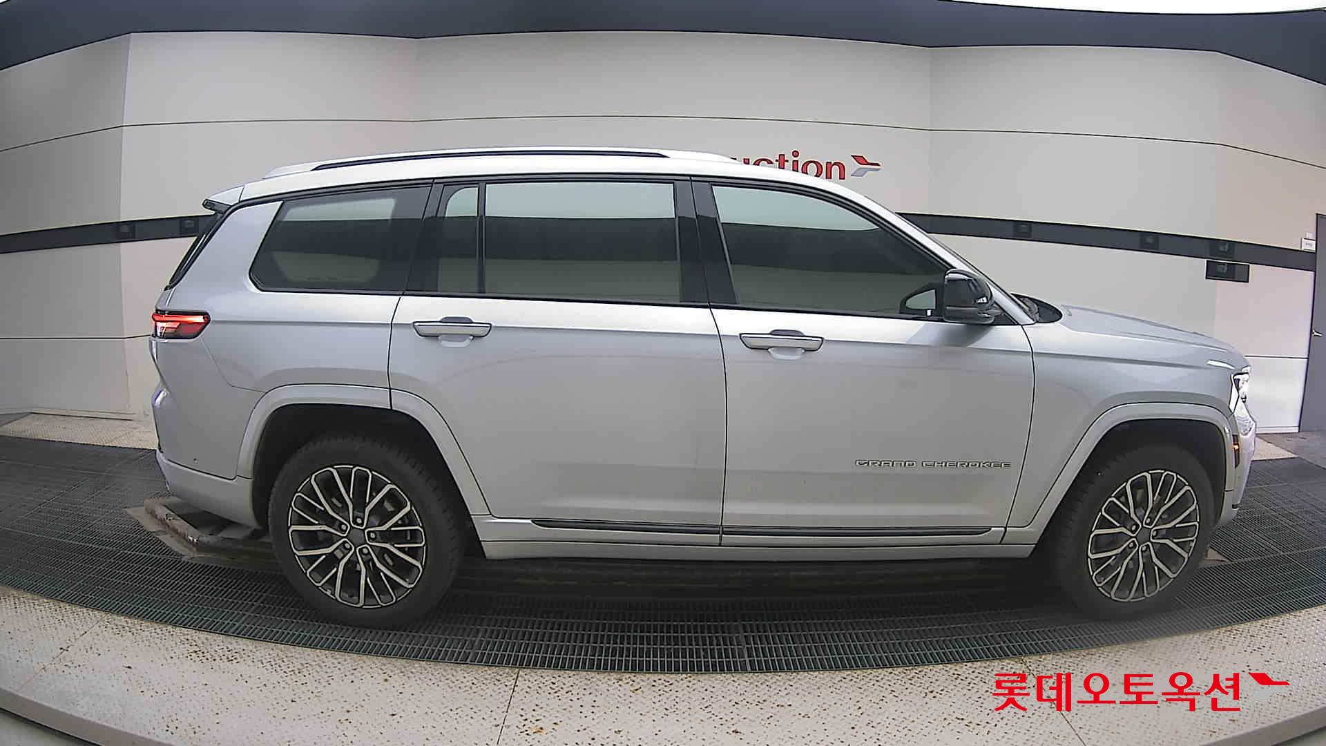 Jeep Straw Grand Cherokee L 2021 Серебряный из Кореи, фото 3