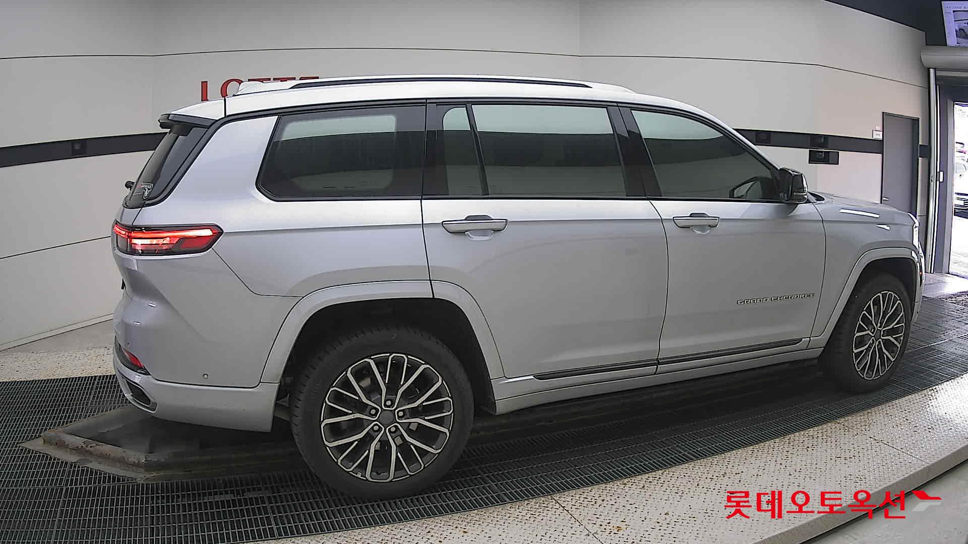 Jeep Straw Grand Cherokee L id 3466750 из Кореи 18