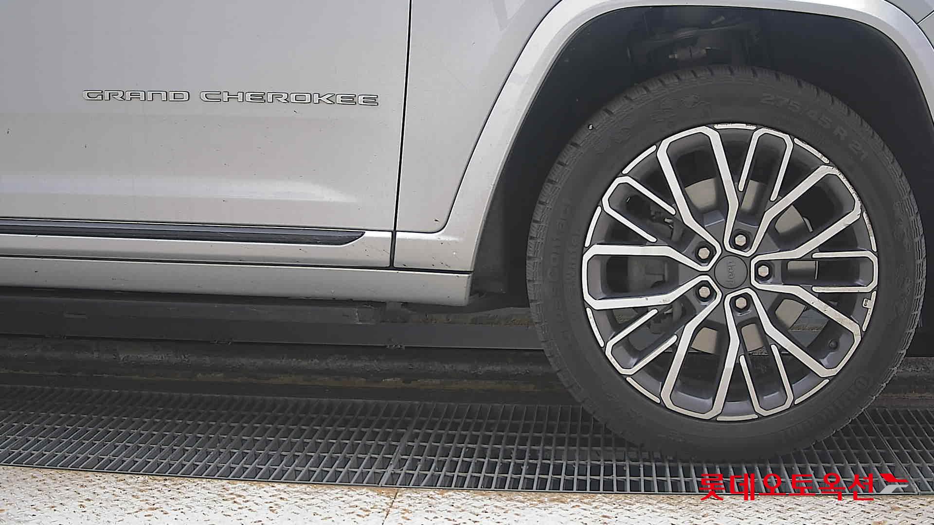 Jeep Straw Grand Cherokee L id 3466750 из Кореи 23