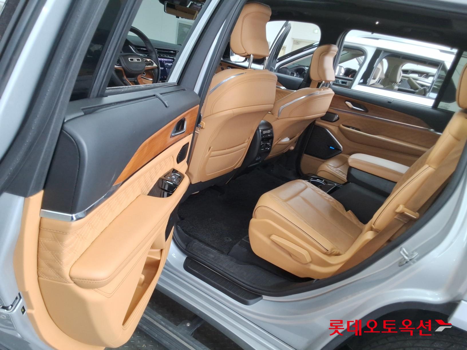 Jeep Straw Grand Cherokee L id 3466750 из Кореи 36