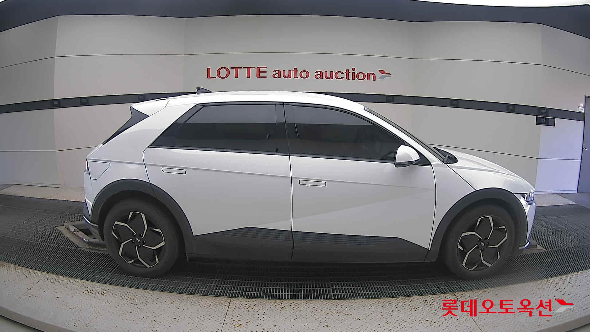 Hyundai IONIQ 5 2022 Atlas White из Кореи, фото 3