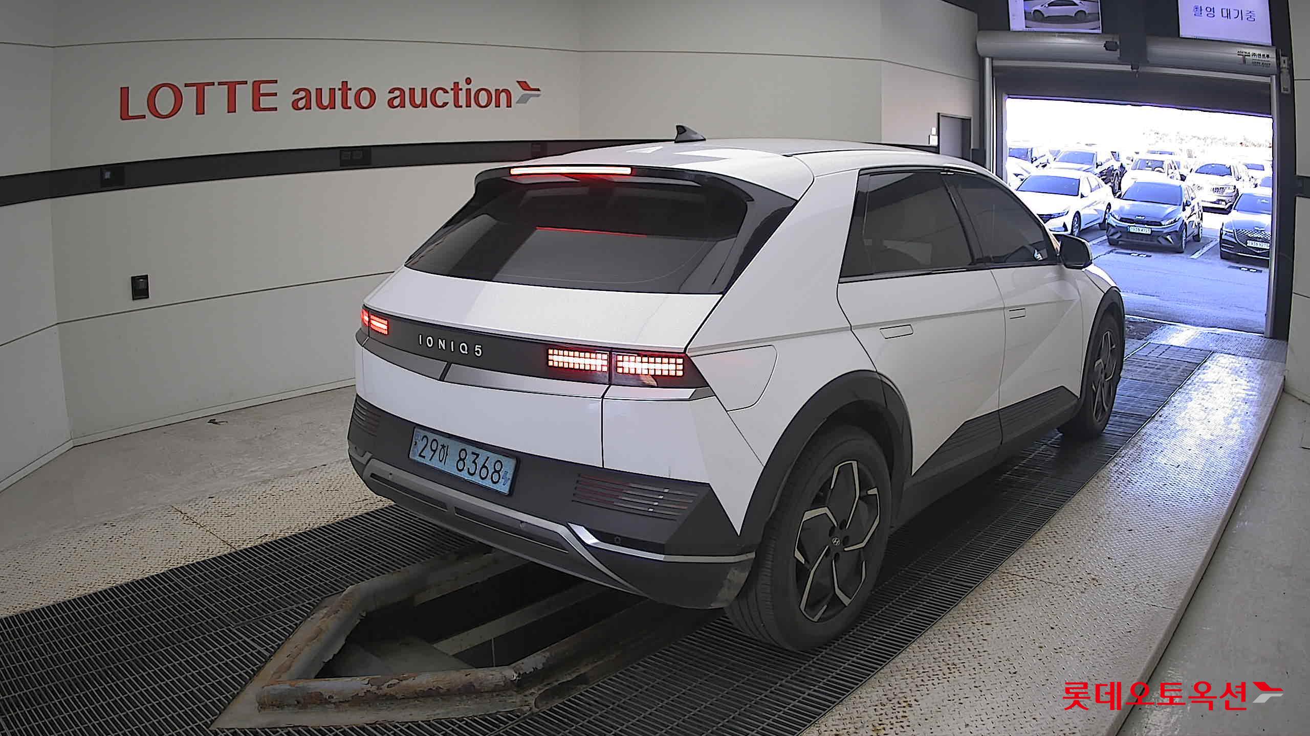 Hyundai IONIQ 5 2022 Atlas White из Кореи, фото 4