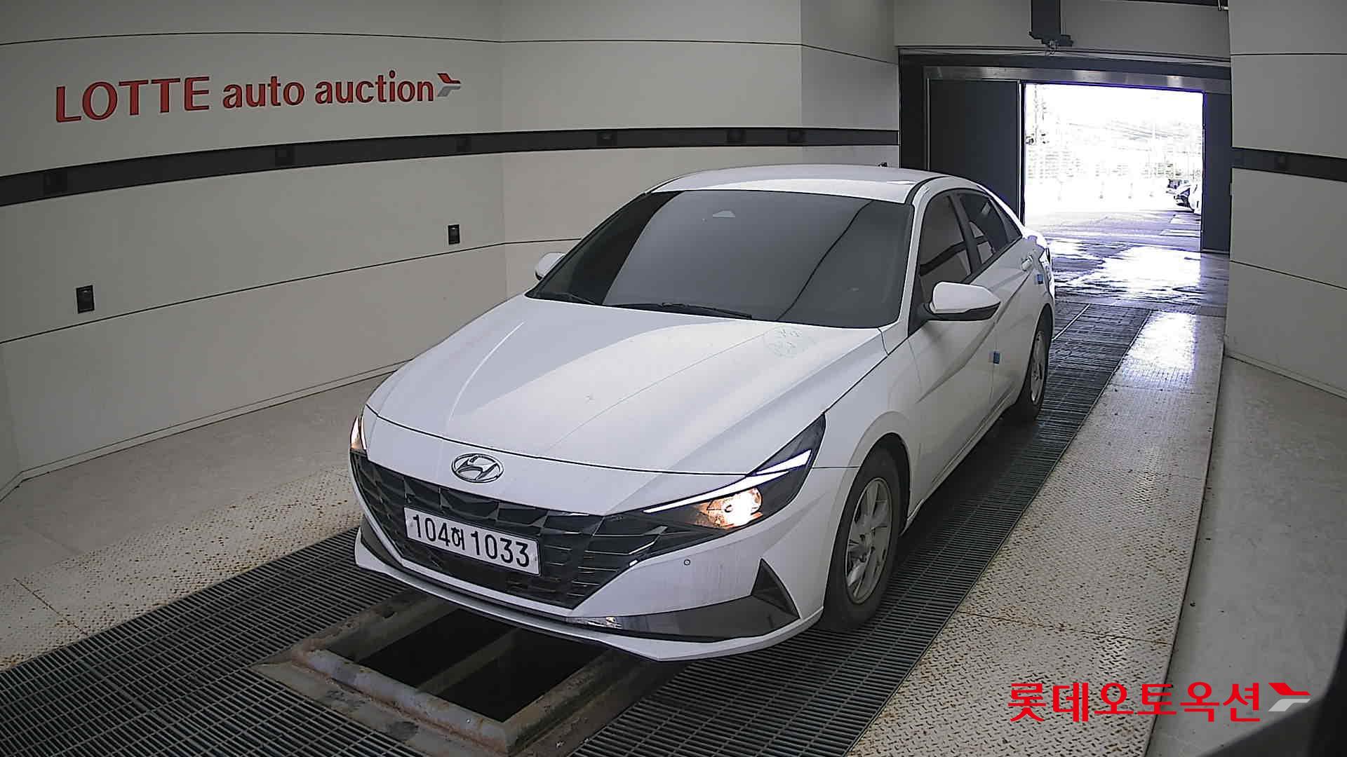 Hyundai Avante 2021 Polar White из Кореи