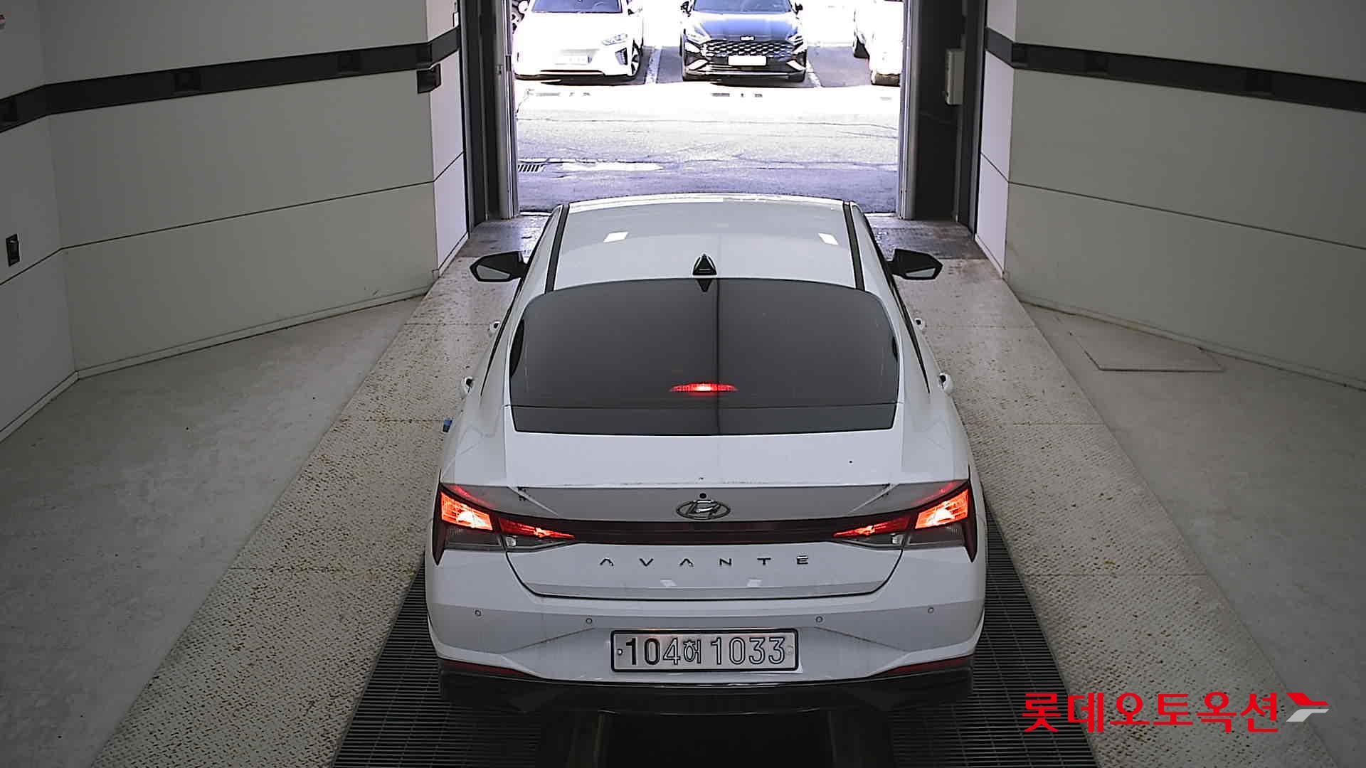 Hyundai Avante 2021 Polar White из Кореи, фото 5