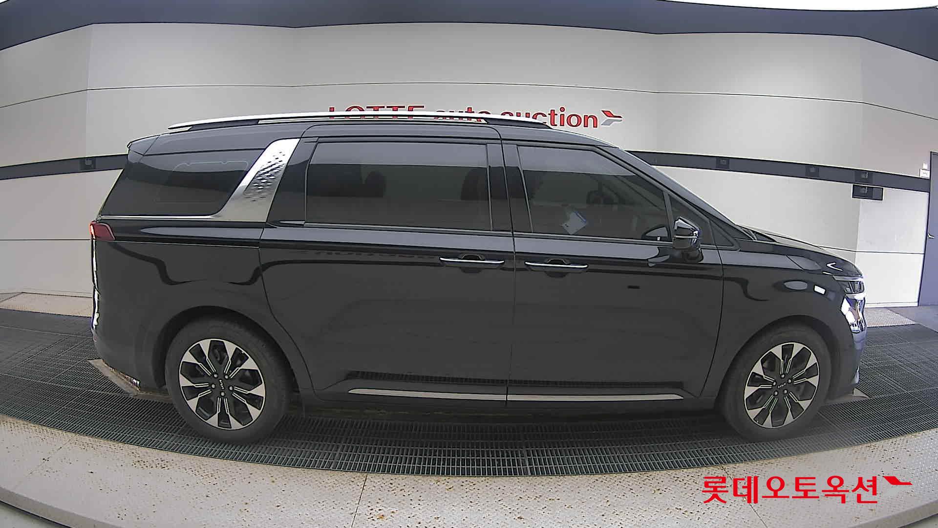 Kia Carnival 2023 Aurora Black Pearl из Кореи, фото 3