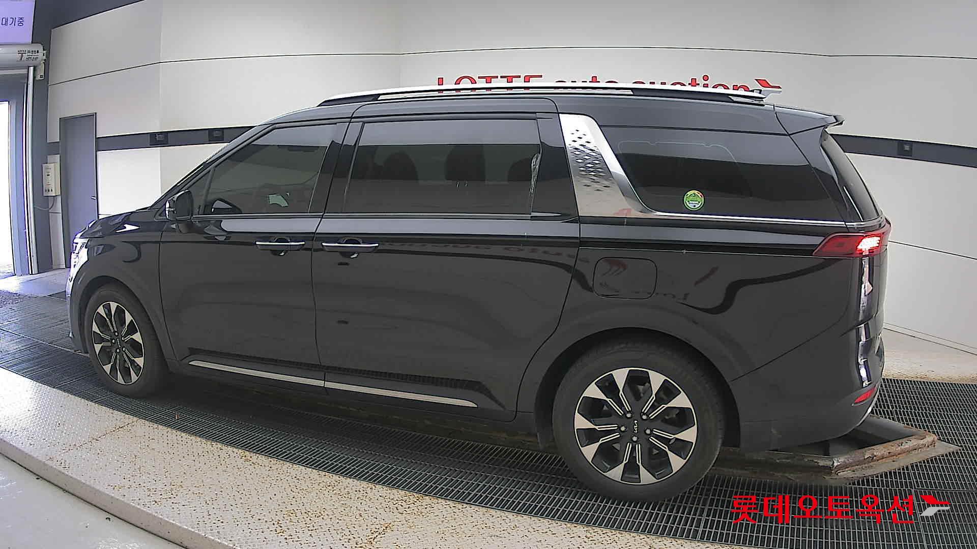 Kia Carnival id 3436649 из Кореи 11