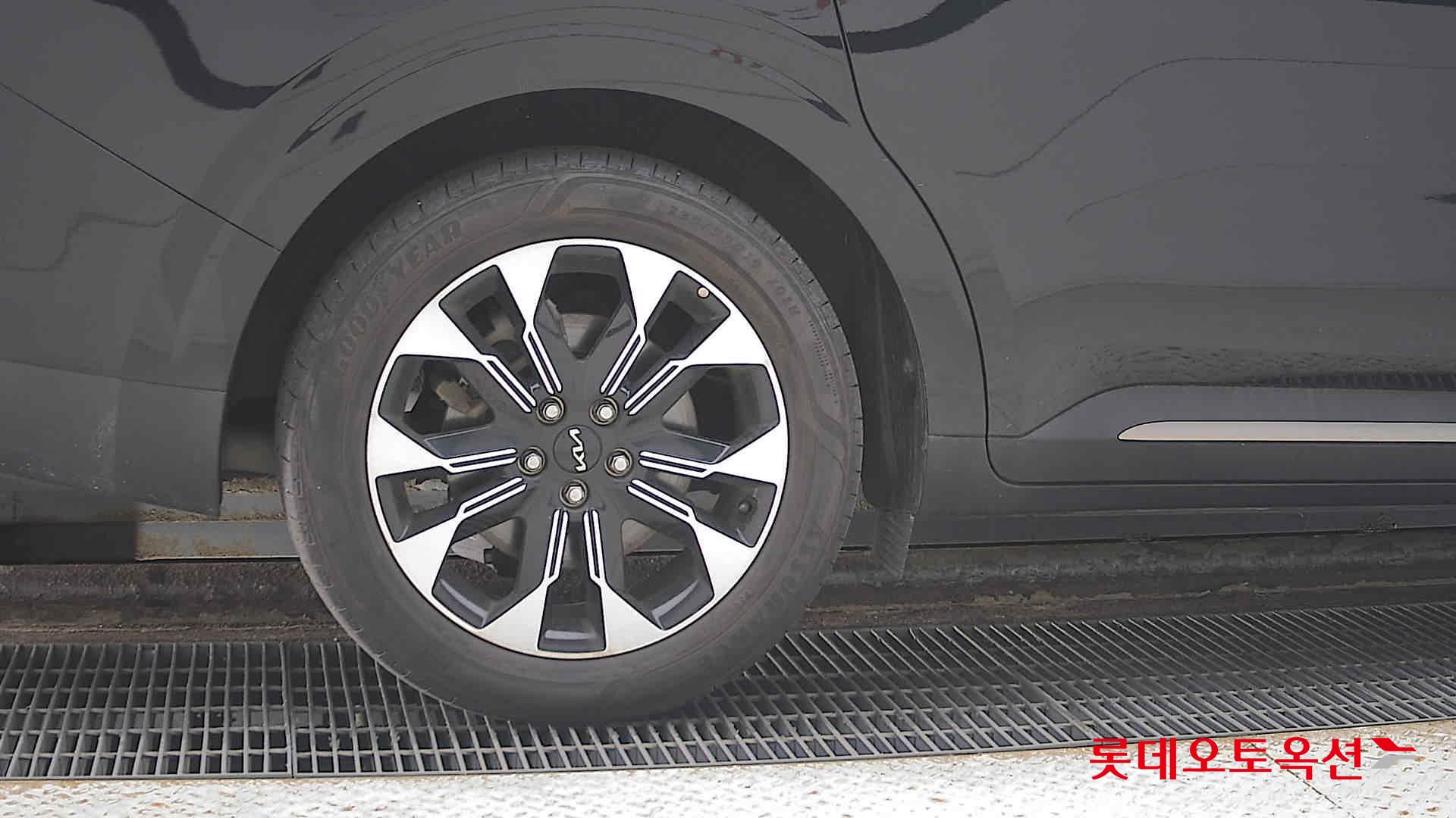 Kia Carnival id 3436649 из Кореи 24