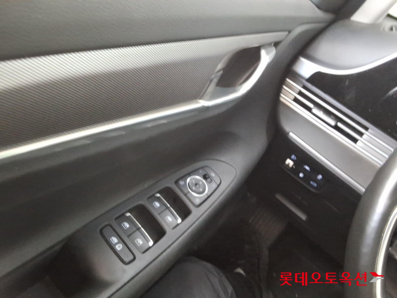 2020 - hyundai grandeur