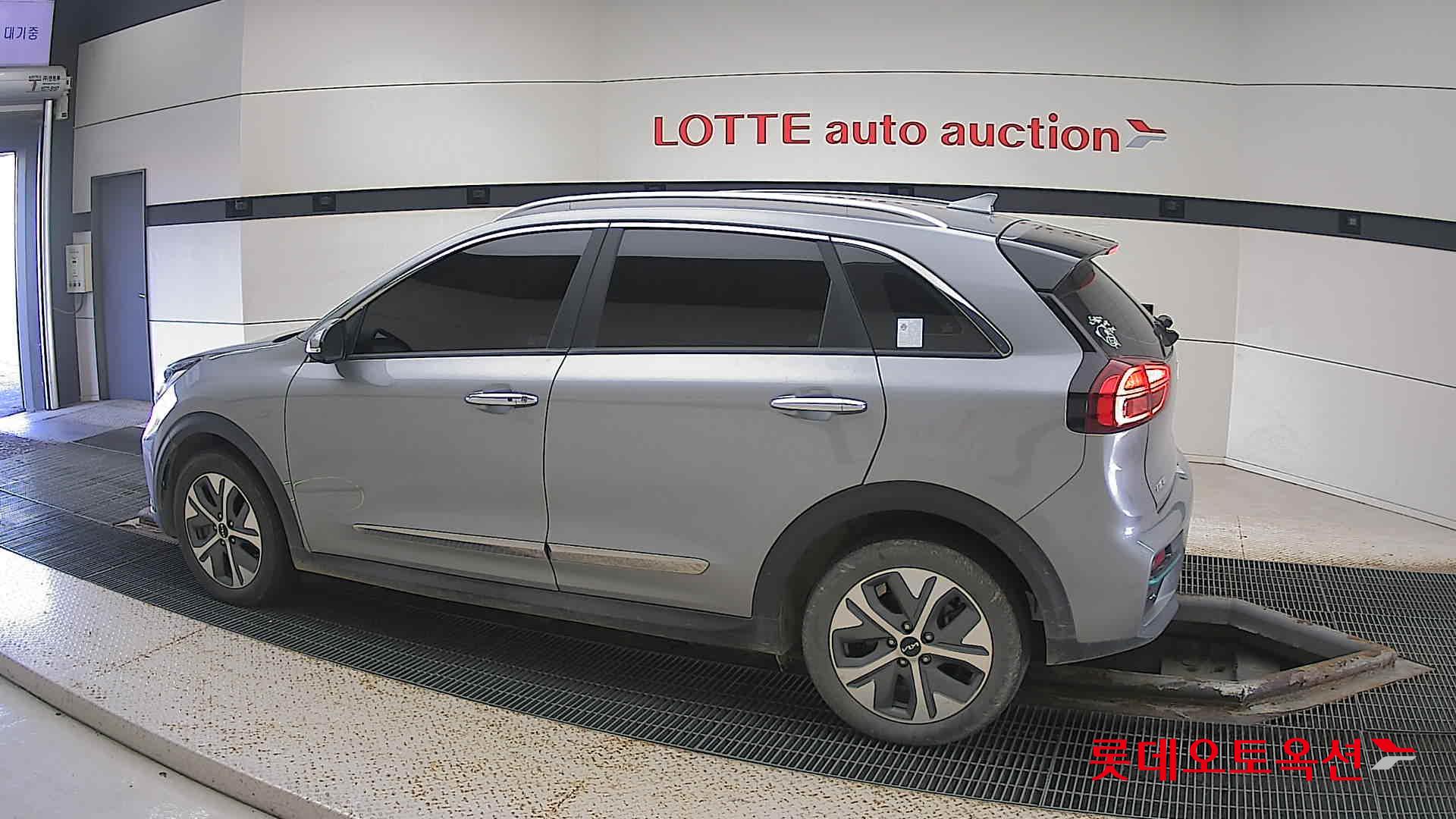 Kia Niro EV id 3446761 из Кореи 11