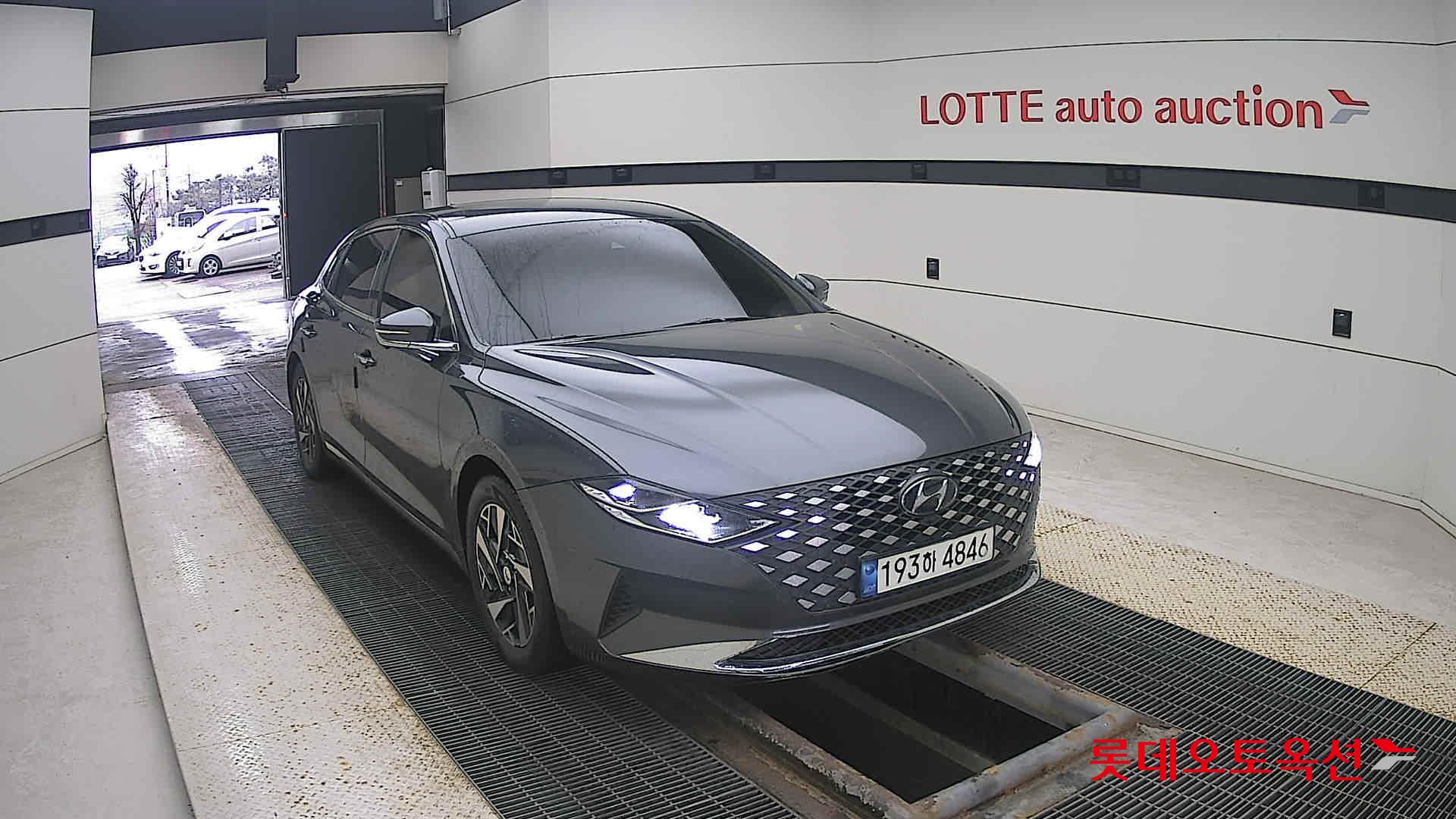 Hyundai Grandeur Hybrid id 3471617 из Кореи 15