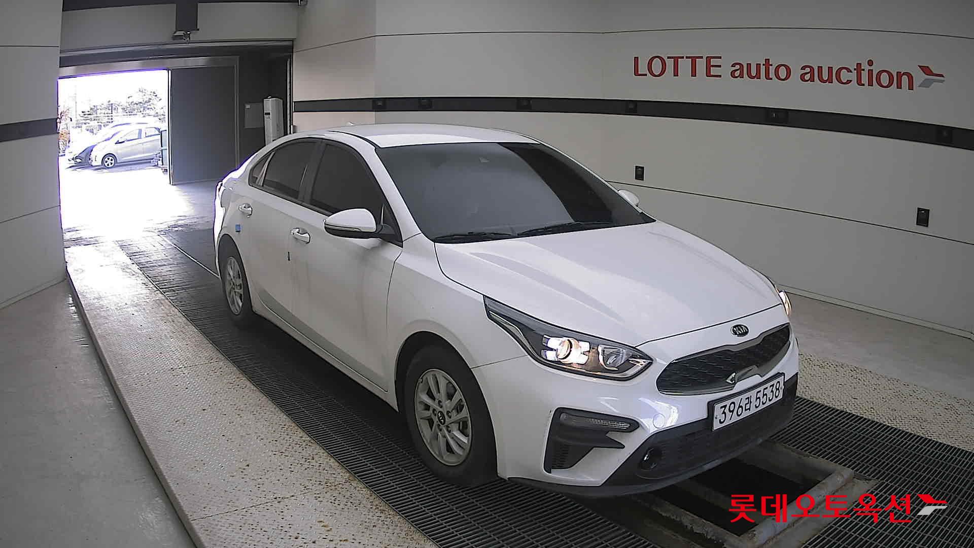 Kia K3 2020 Snow White Pearl из Кореи, фото 2