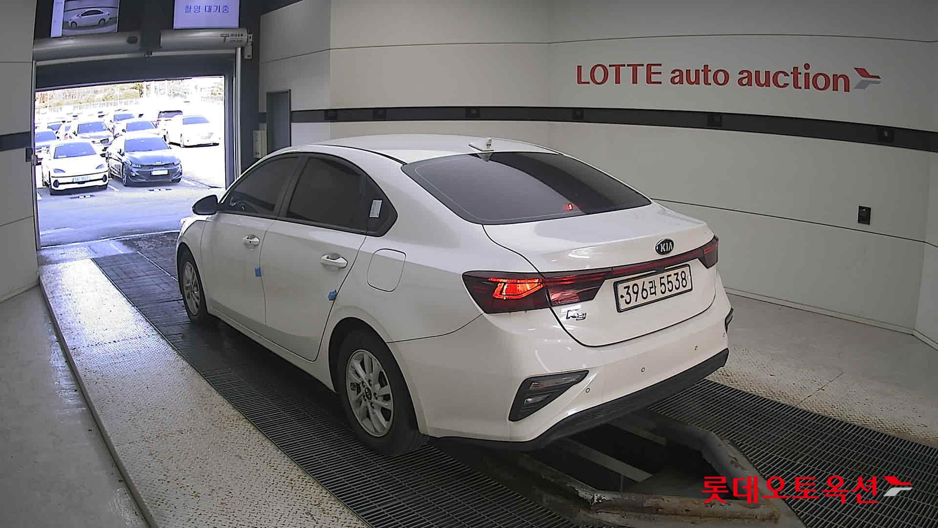 Kia K3 2020 Snow White Pearl из Кореи, фото 6