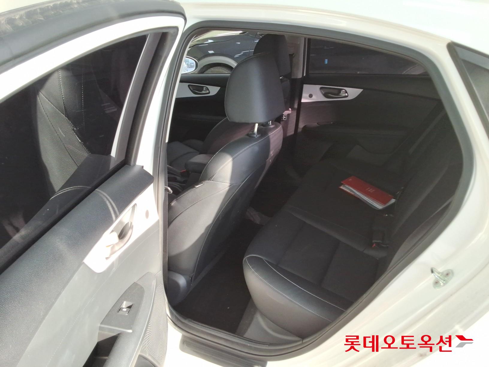 Kia K3 id 3436669 из Кореи 35