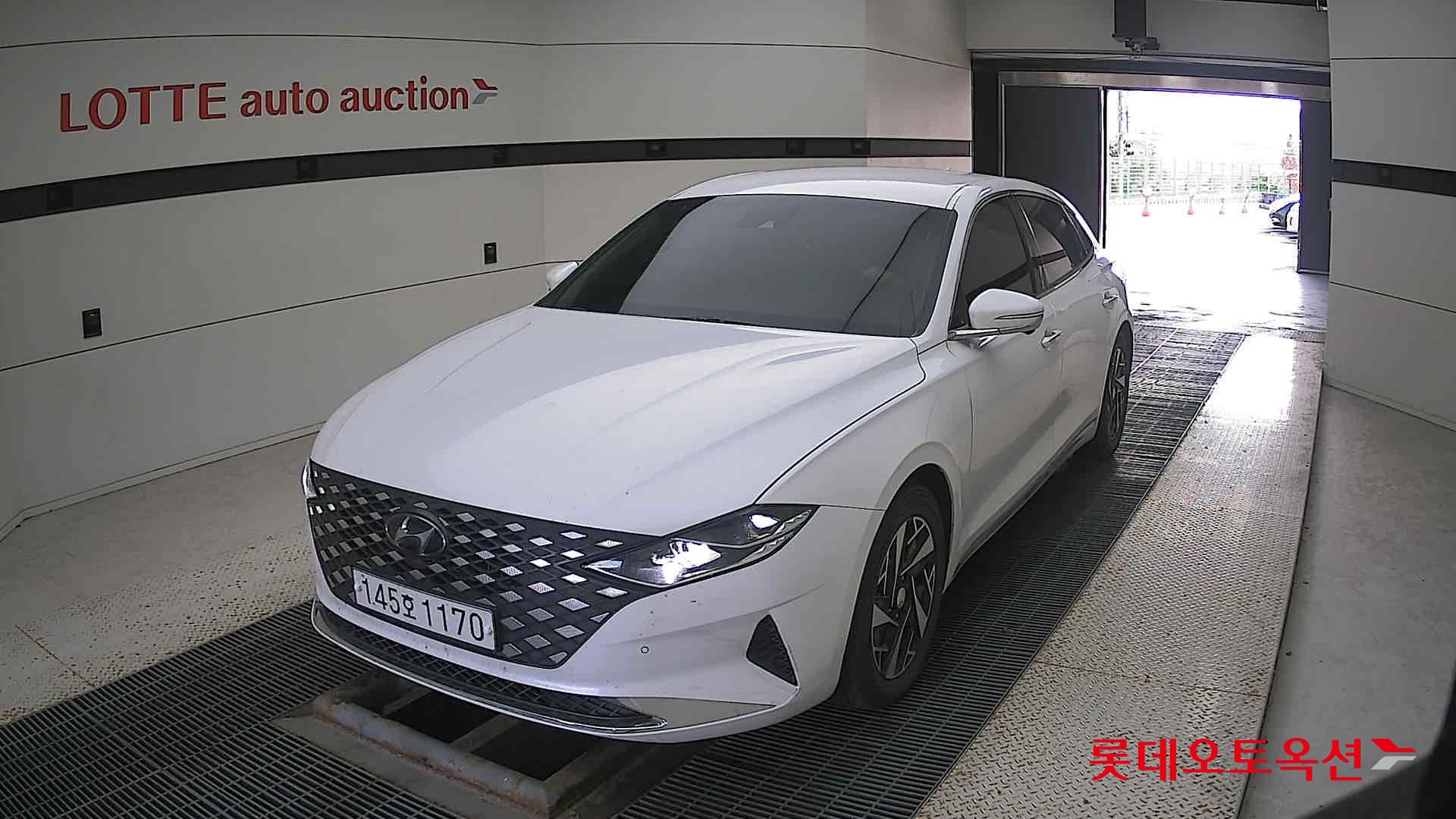 Hyundai Grandeur Hybrid 2020 White cream (optional) из Кореи