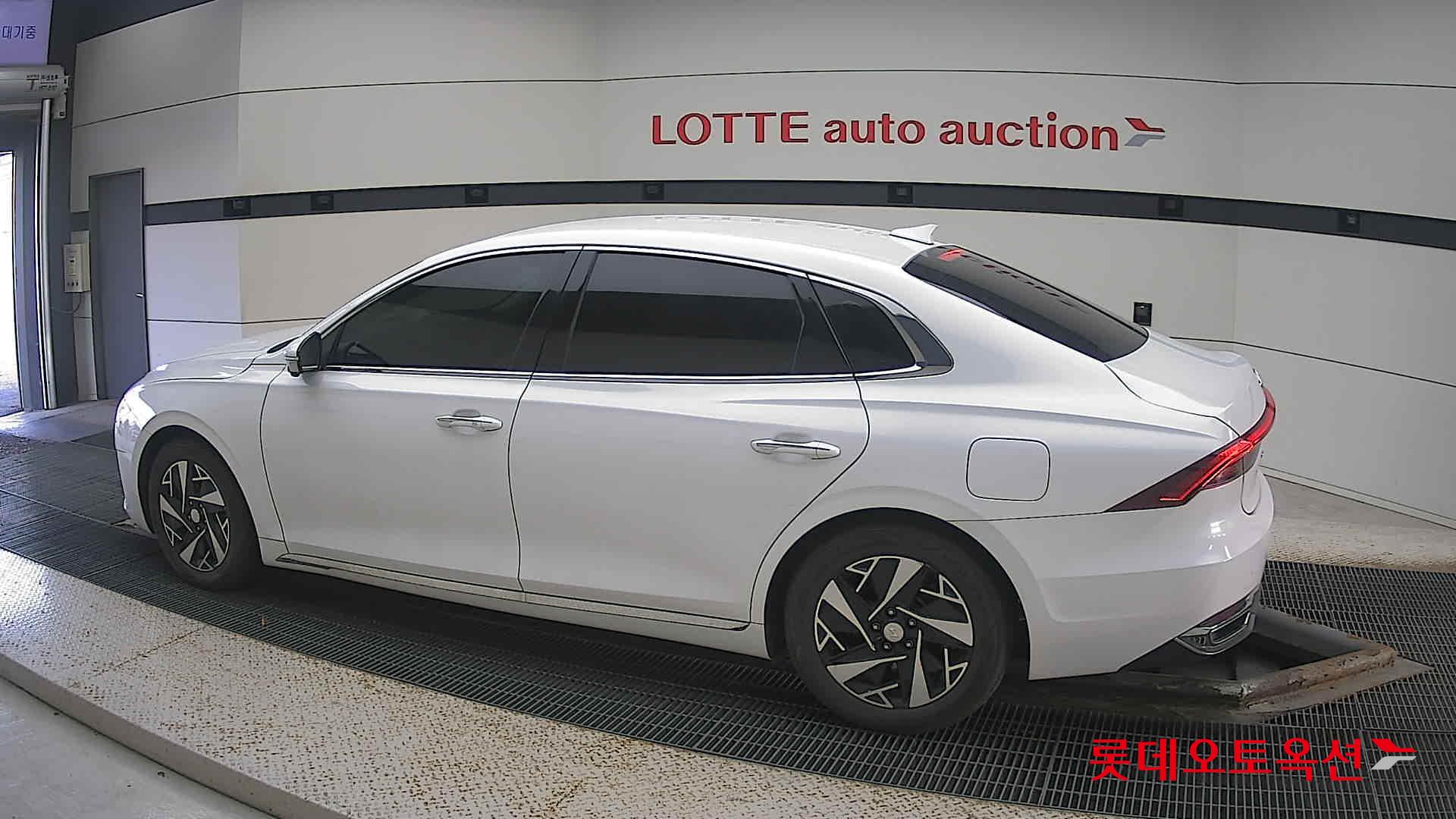 Hyundai Grandeur Hybrid id 3436615 из Кореи 11