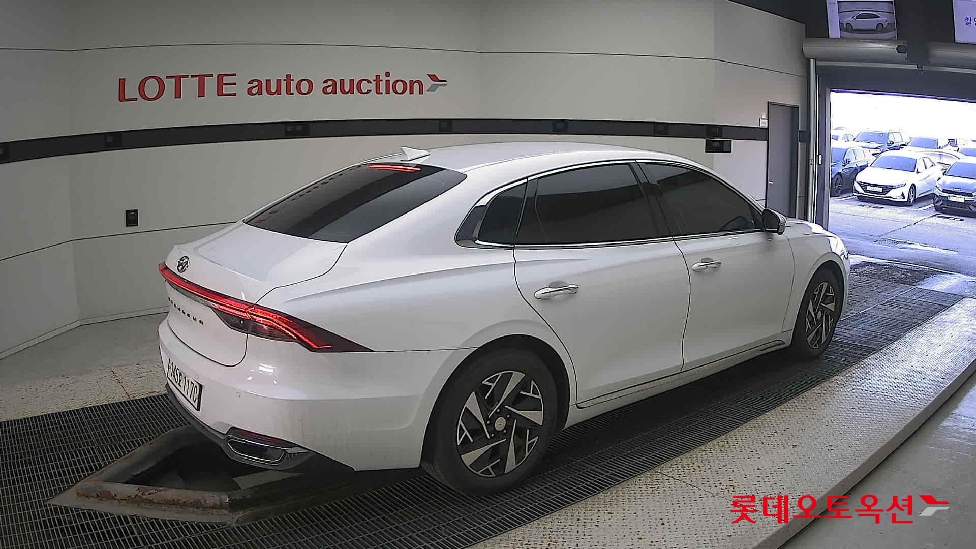 Hyundai Grandeur Hybrid id 3436615 из Кореи 19