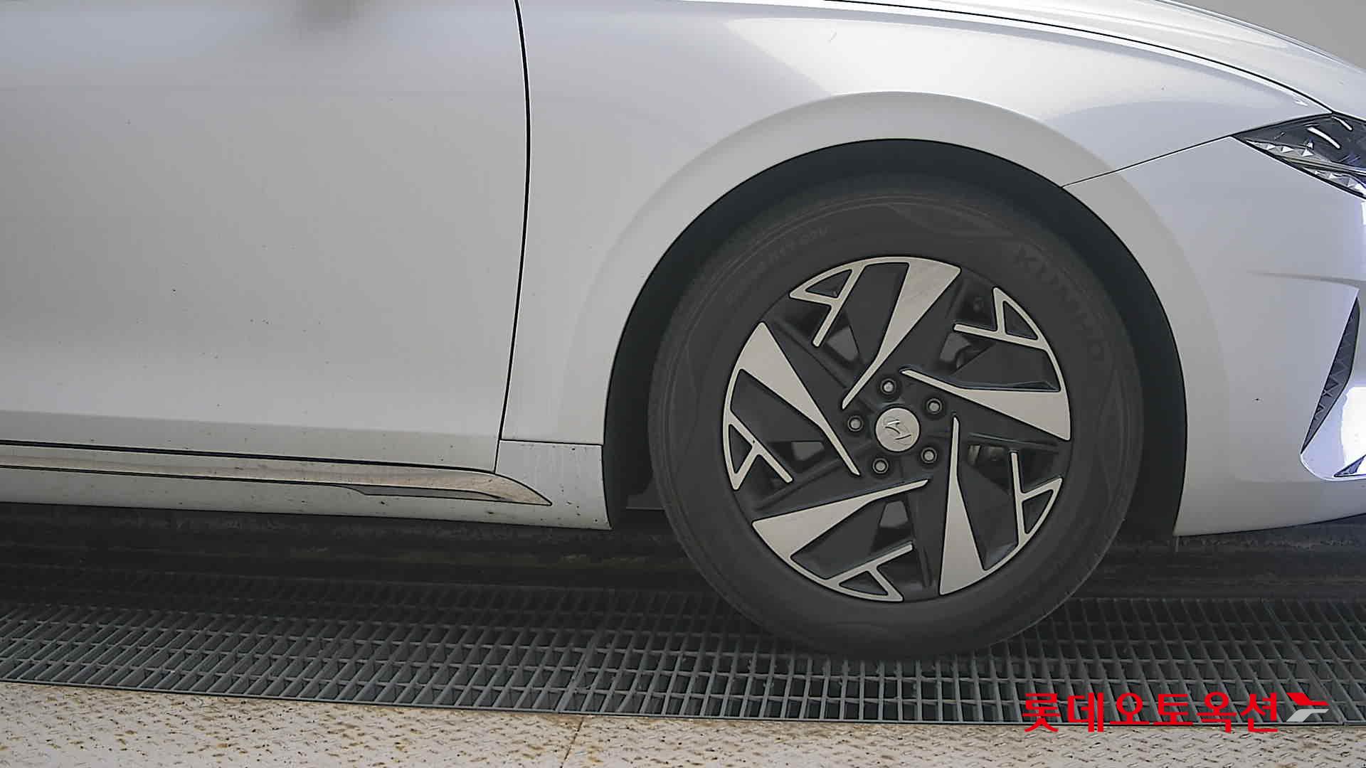 Hyundai Grandeur Hybrid id 3436615 из Кореи 23