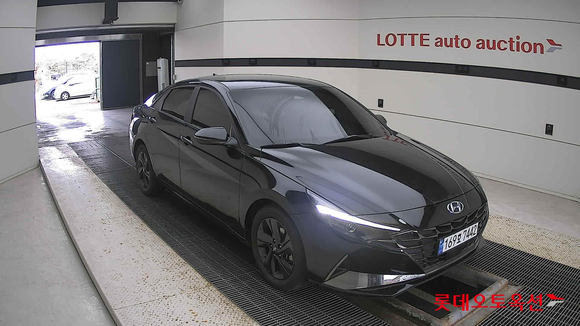 Hyundai Avante 2023 Phantom Black Pearl из Кореи, фото 2