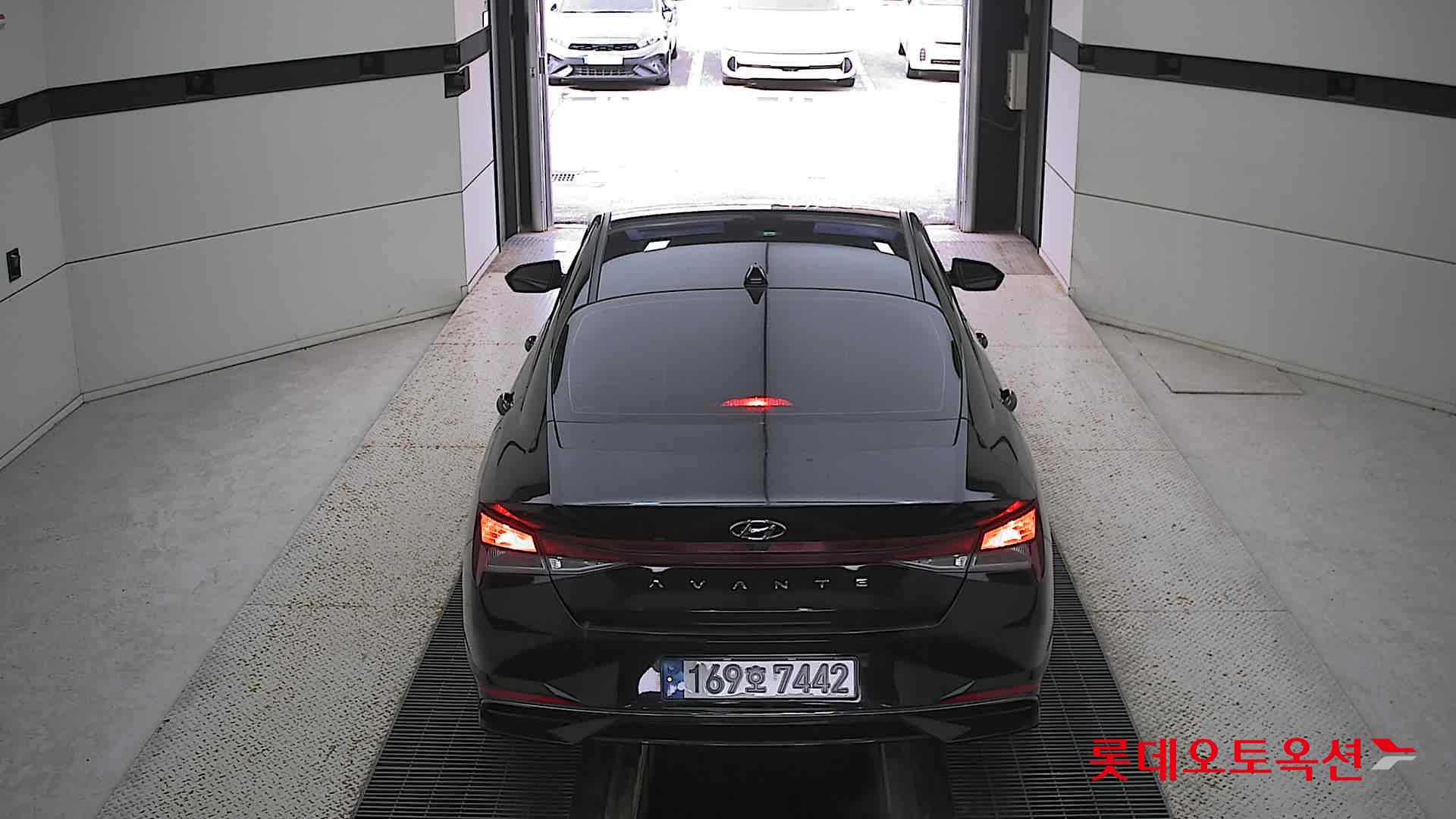 Hyundai Avante 2023 Phantom Black Pearl из Кореи, фото 5