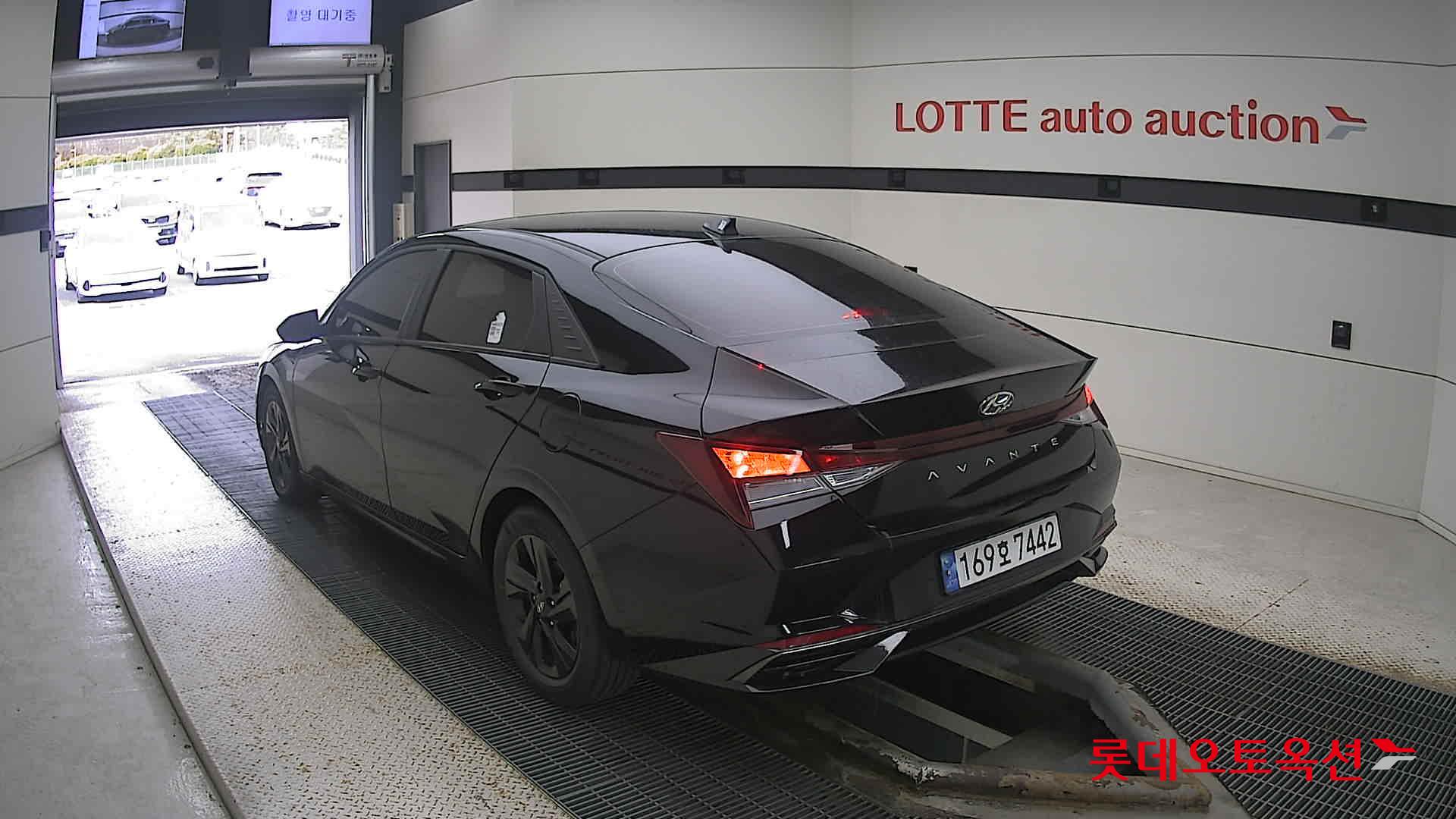 Hyundai Avante 2023 Phantom Black Pearl из Кореи, фото 6