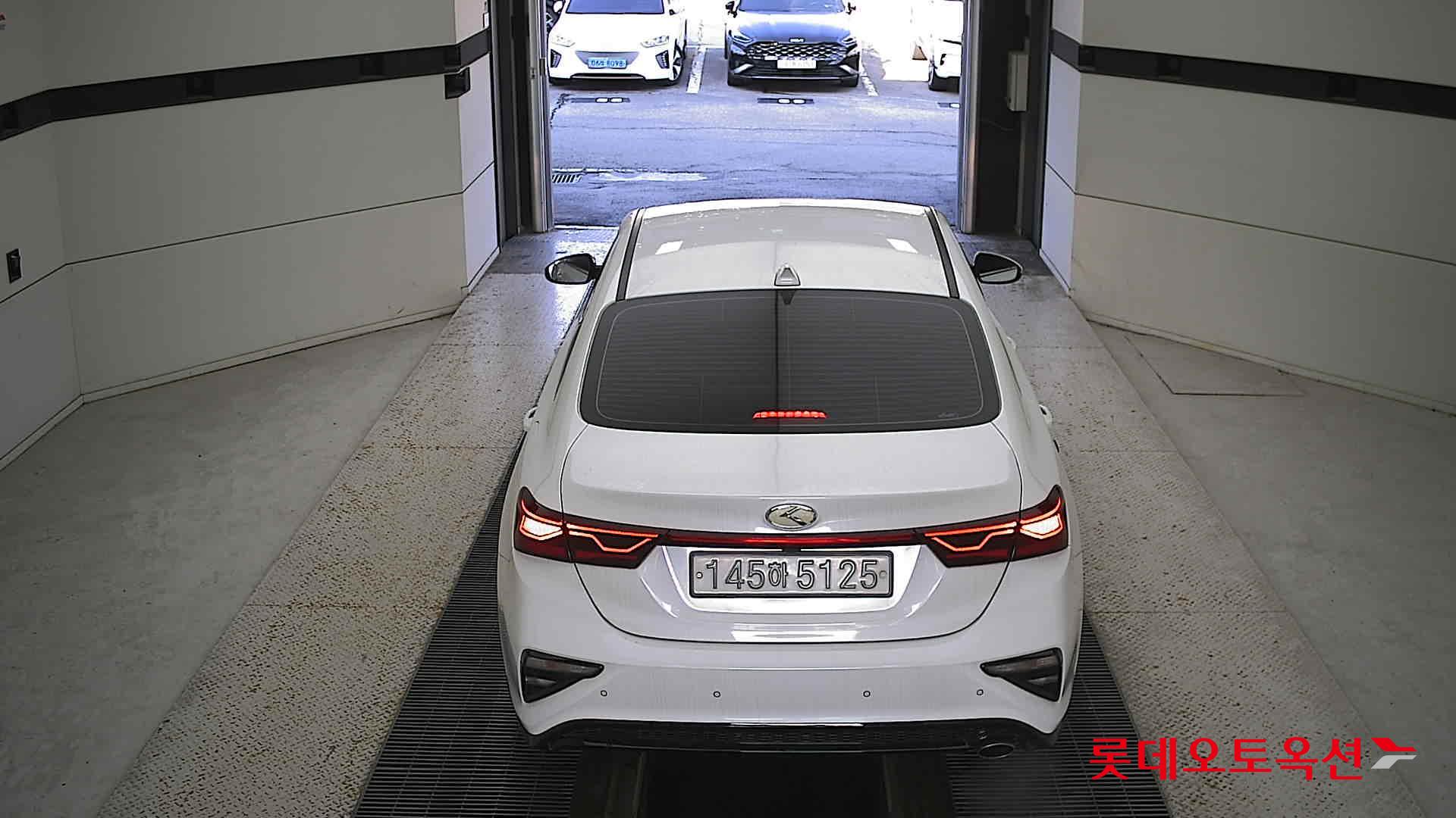 Kia K3 2020 Snow White Pearl из Кореи, фото 5