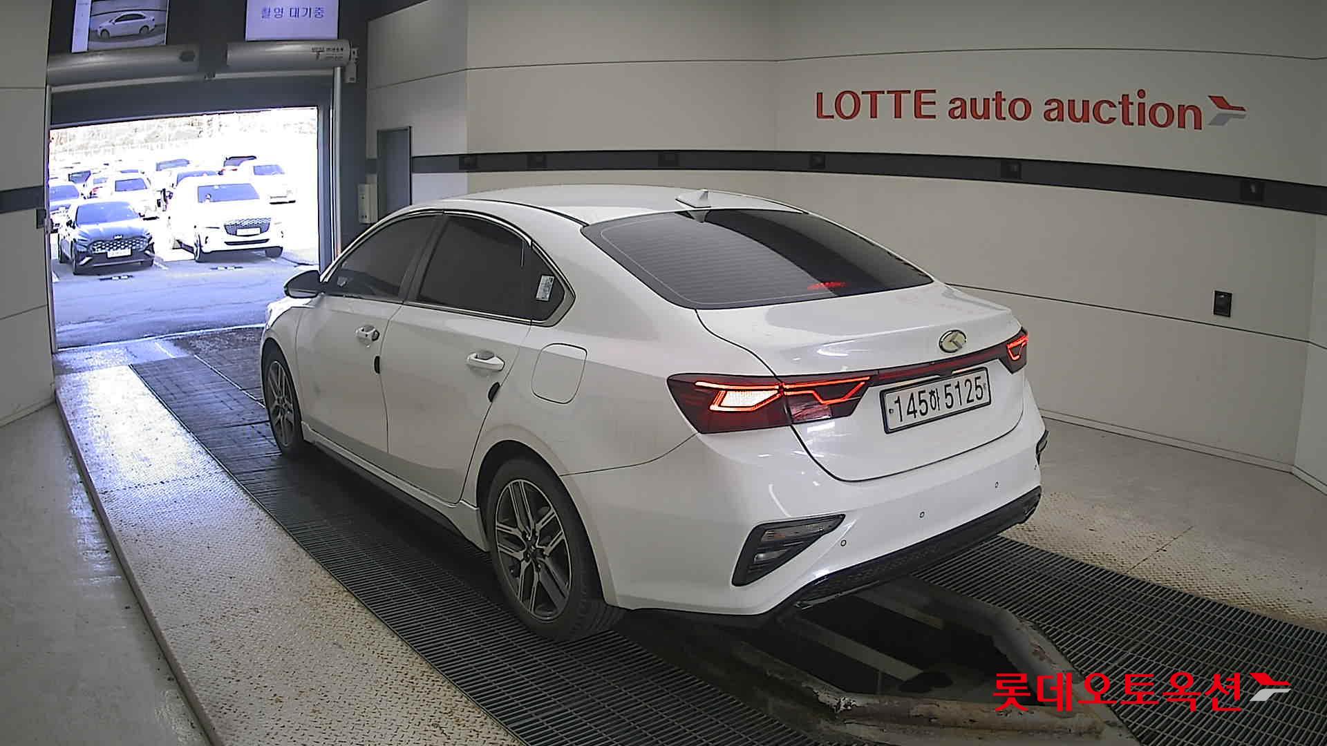 Kia K3 2020 Snow White Pearl из Кореи, фото 6