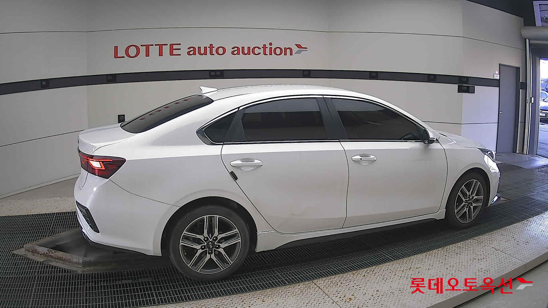 Kia K3 id 3476482 из Кореи 18