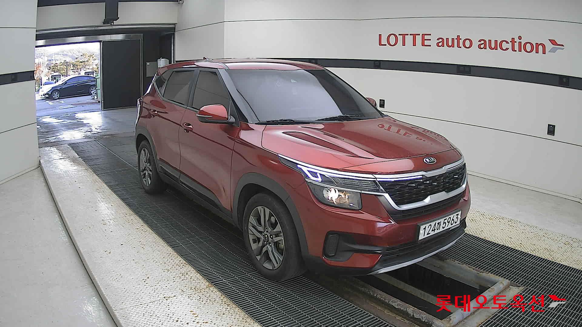 Kia Seltos 2022 Mas Orange из Кореи, фото 2