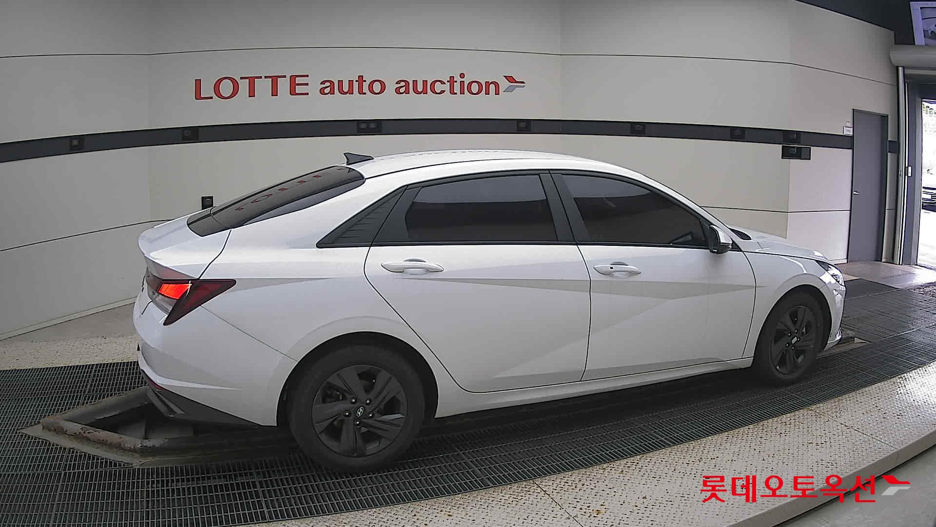 Hyundai Avante Hybrid id 3436587 из Кореи 18