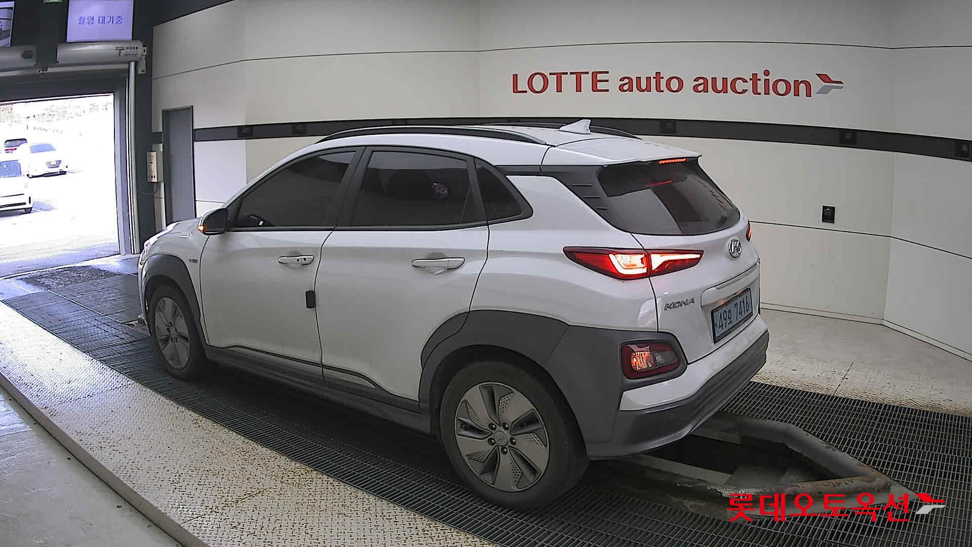 Hyundai KONA Electric id 3436625 из Кореи 10