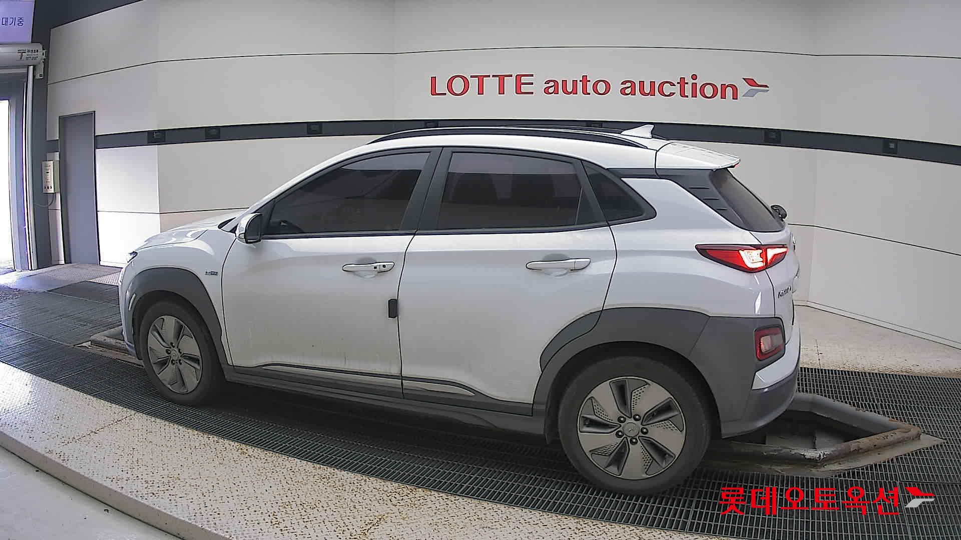Hyundai KONA Electric id 3436625 из Кореи 11