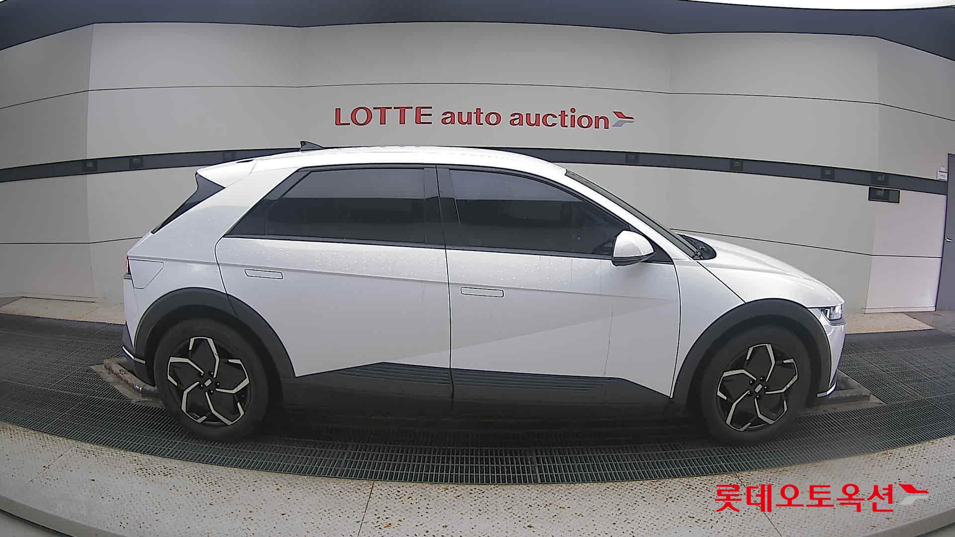 Hyundai IONIQ 5 2022 Atlas White из Кореи, фото 3