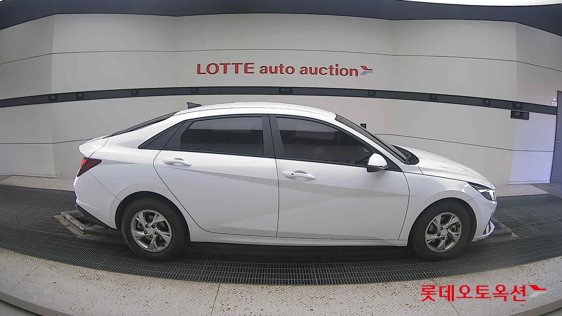 Hyundai Avante 2021 Polar White из Кореи, фото 3