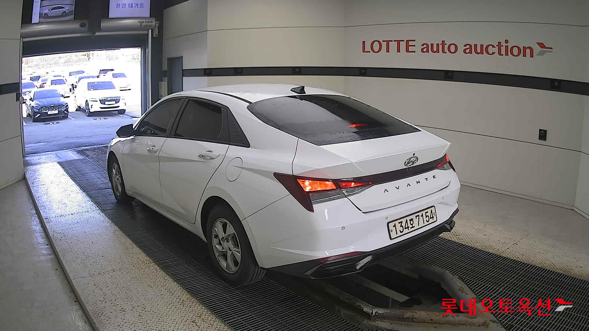Hyundai Avante 2021 Polar White из Кореи, фото 6