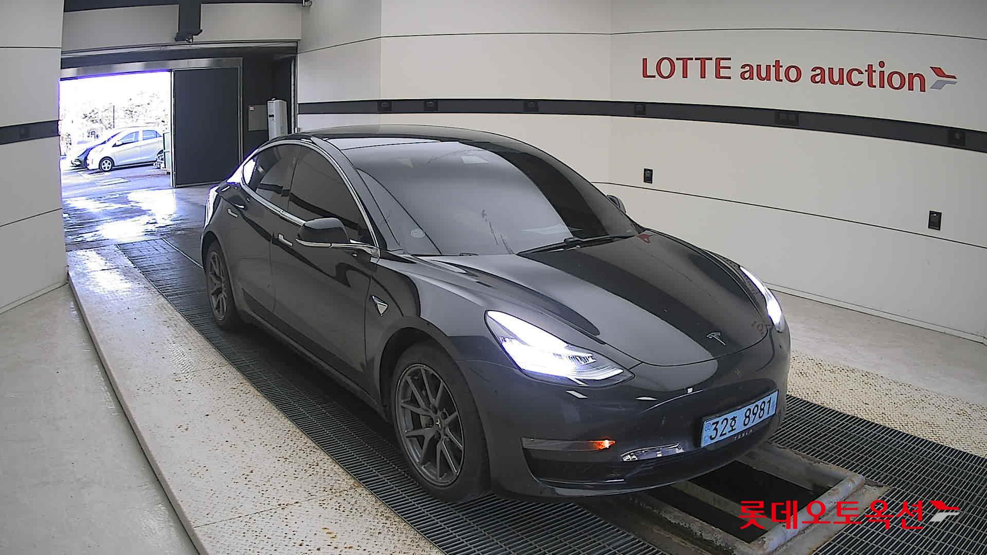 Tesla Model 3 Standard Range Plus RWD 2020 Solidblack из Кореи, фото 2