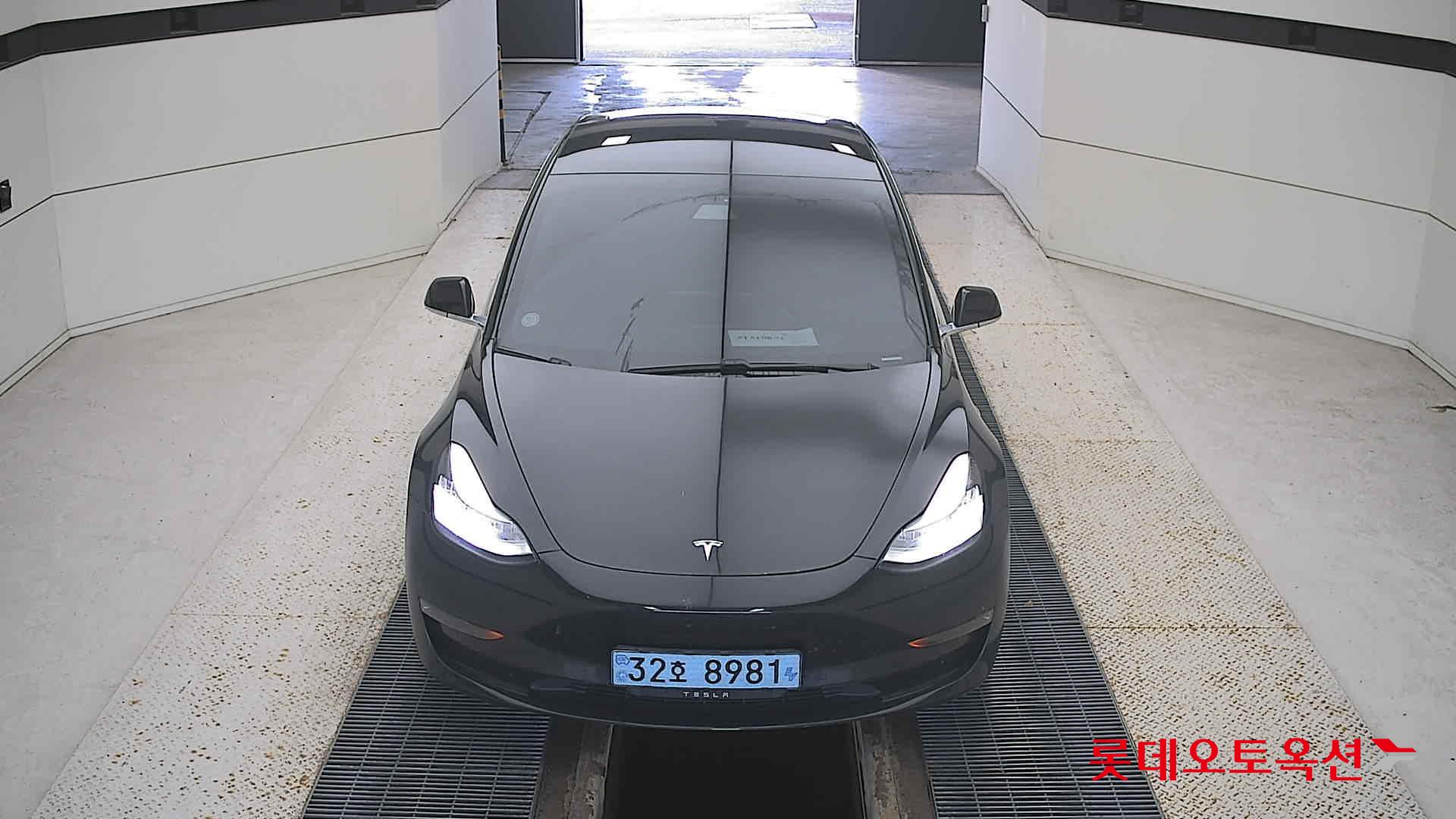 Tesla Model 3 Standard Range Plus RWD id 3446789 из Кореи 8