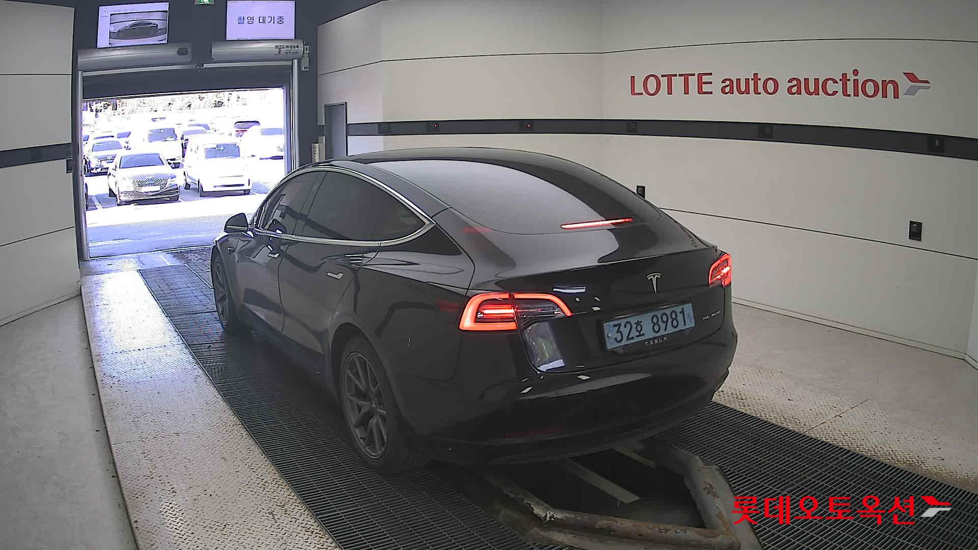 Tesla Model 3 Standard Range Plus RWD id 3446789 из Кореи 9