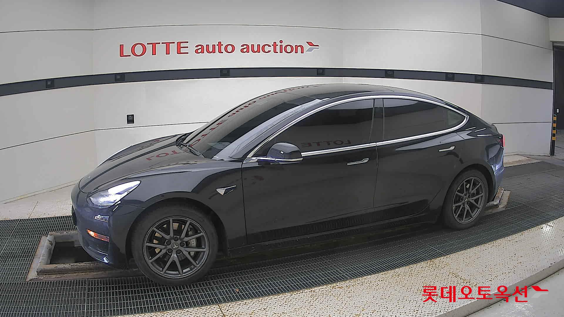 Tesla Model 3 Standard Range Plus RWD id 3446789 из Кореи 12