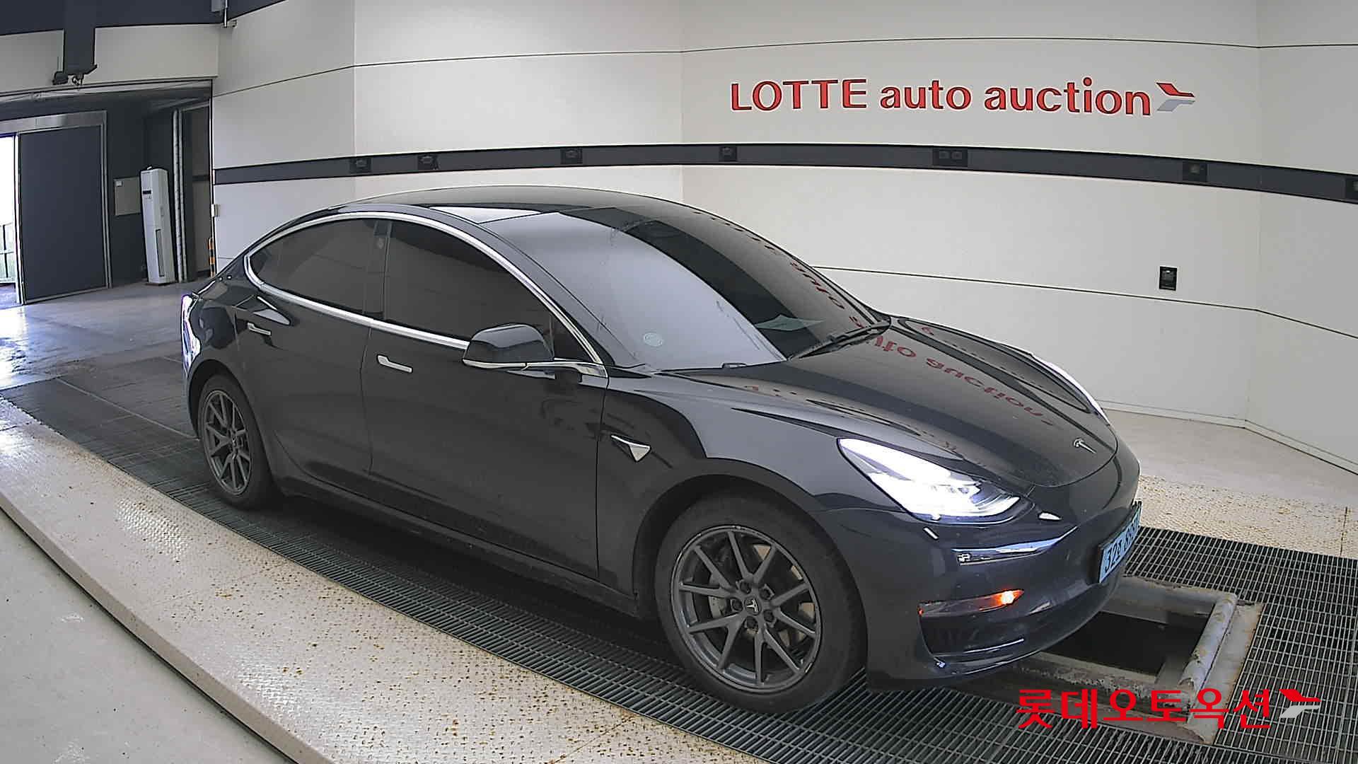 Tesla Model 3 Standard Range Plus RWD id 3446789 из Кореи 16