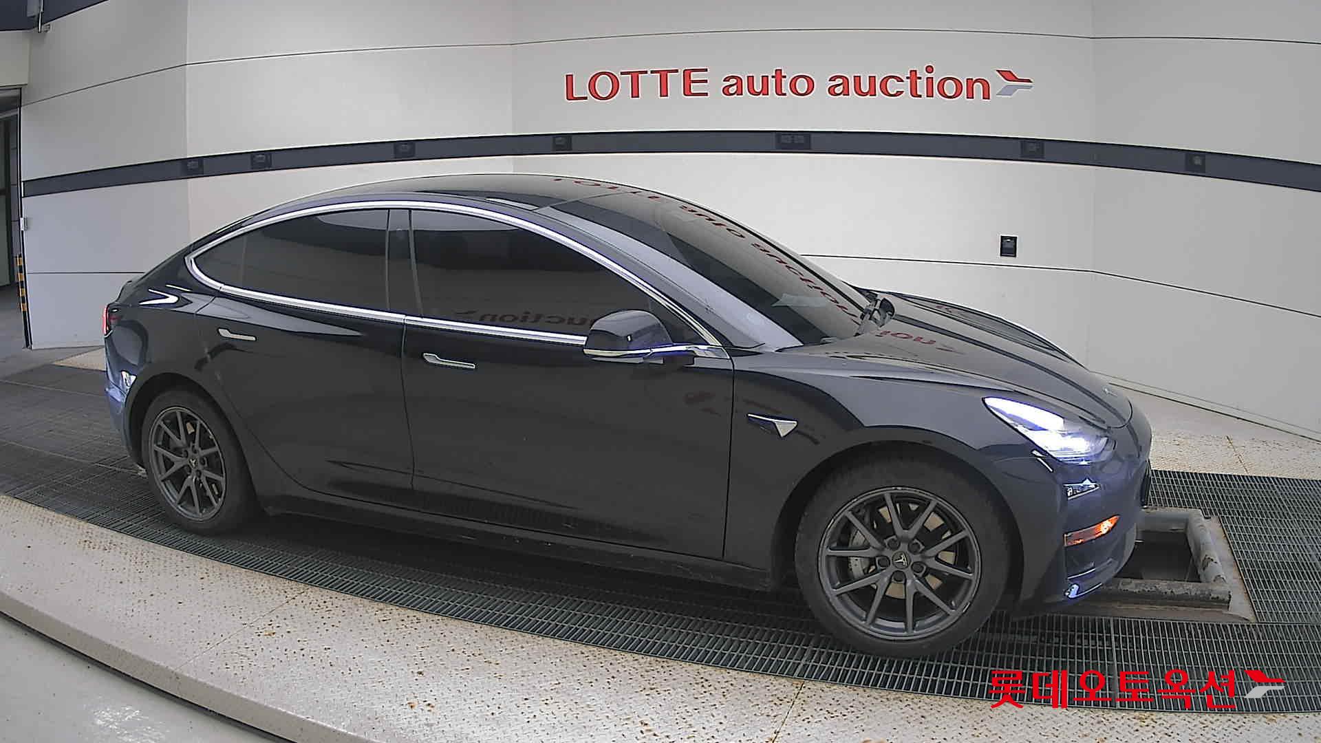 Tesla Model 3 Standard Range Plus RWD id 3446789 из Кореи 17