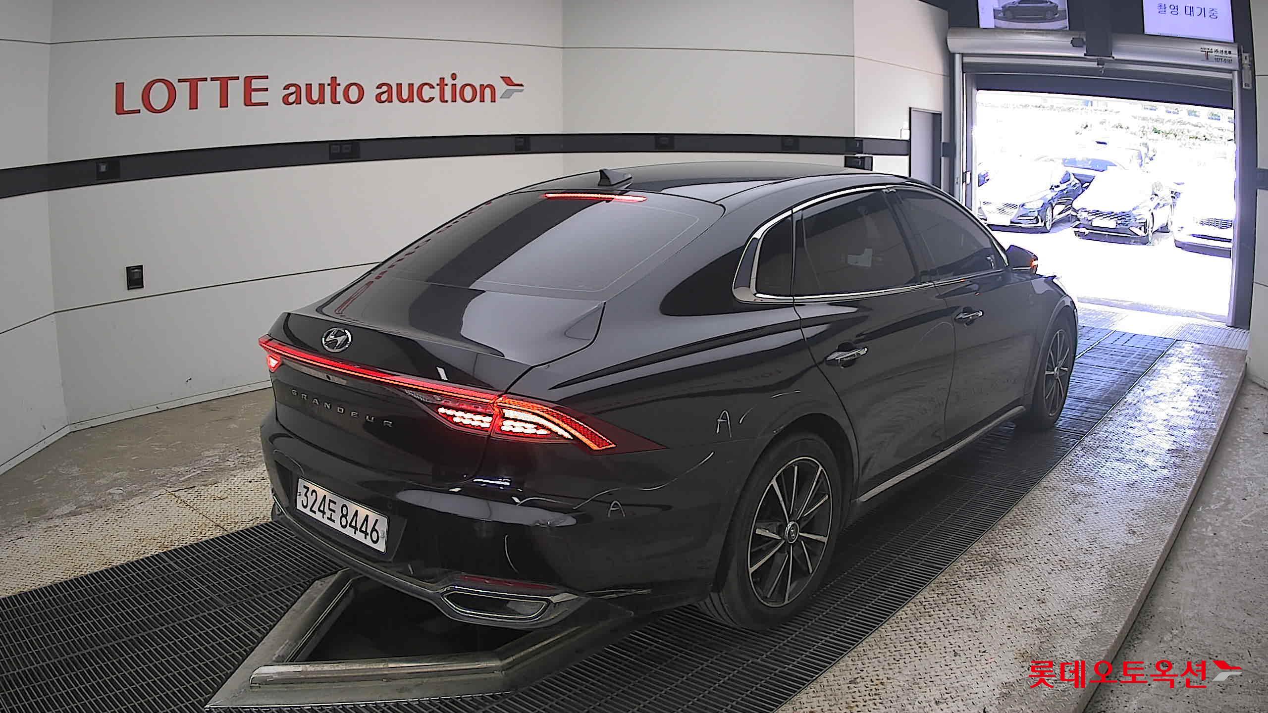 2022 - hyundai grandeur