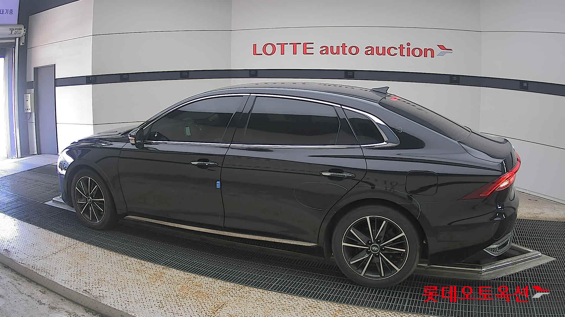 2022 - hyundai grandeur