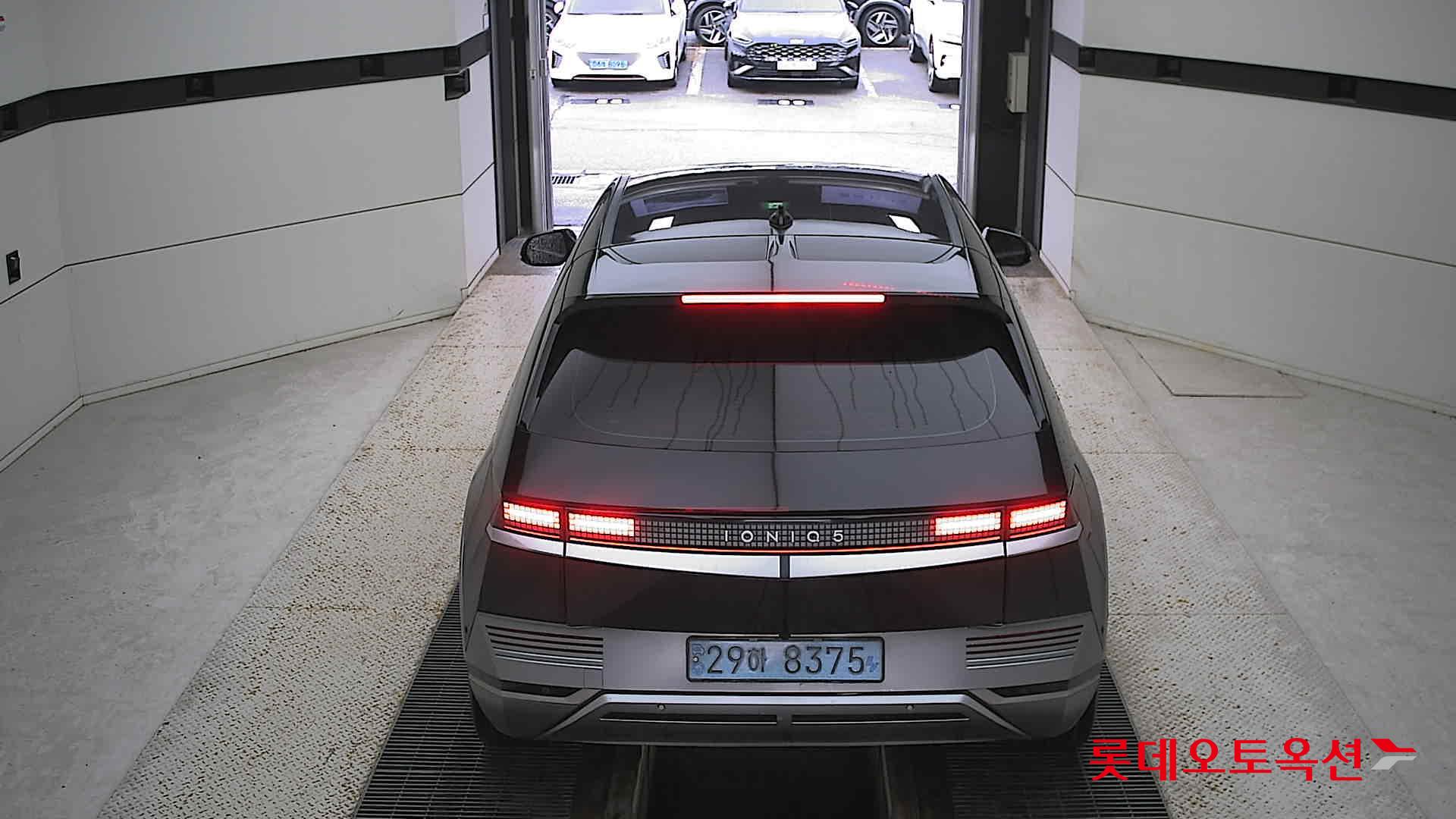 Hyundai IONIQ 5 2022 Phantom Black Pearl из Кореи, фото 5