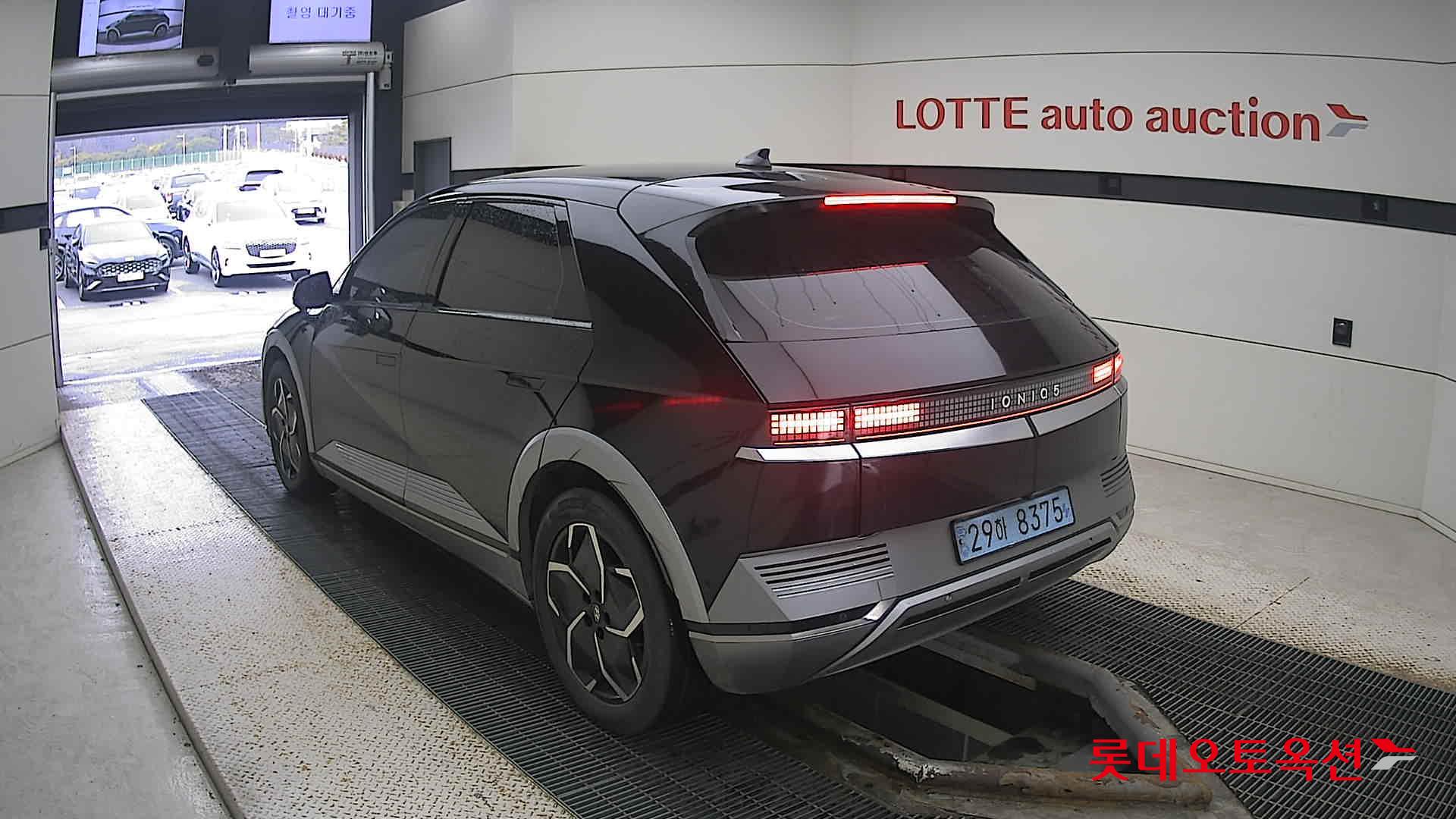 Hyundai IONIQ 5 2022 Phantom Black Pearl из Кореи, фото 6