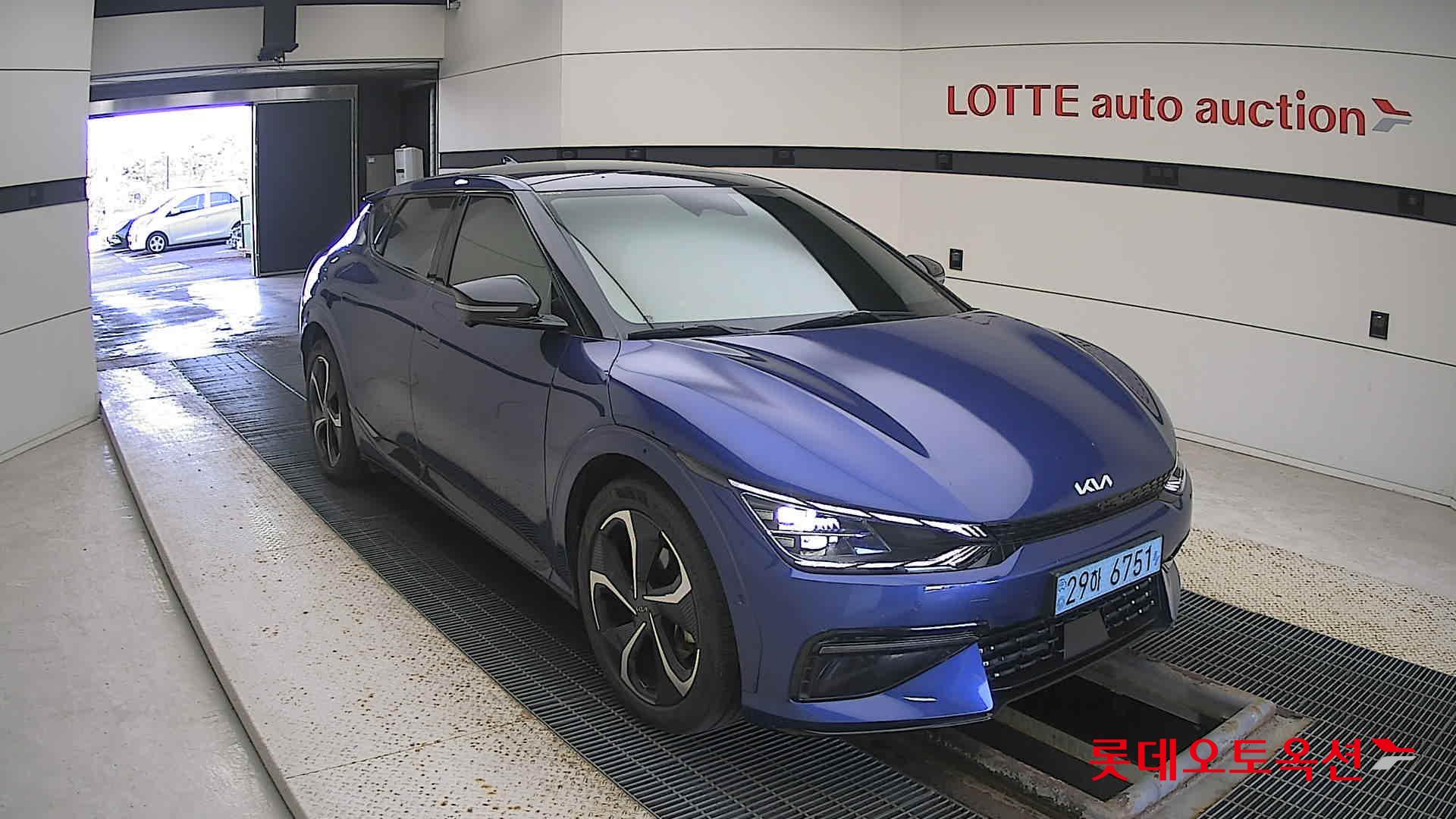 Kia EV6 2022 Yacht Blue из Кореи, фото 2