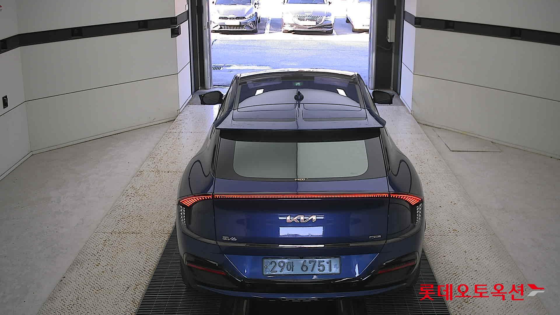 Kia EV6 2022 Yacht Blue из Кореи, фото 5