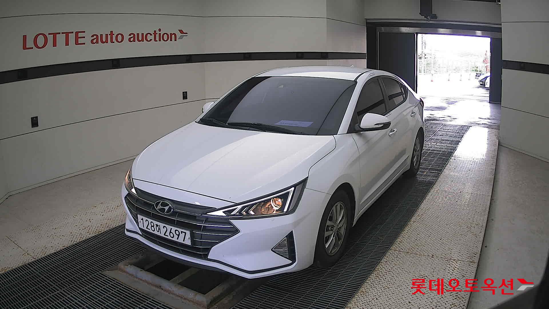 Hyundai Avante 2020 Polar White из Кореи